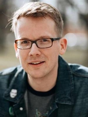 Hank Green image