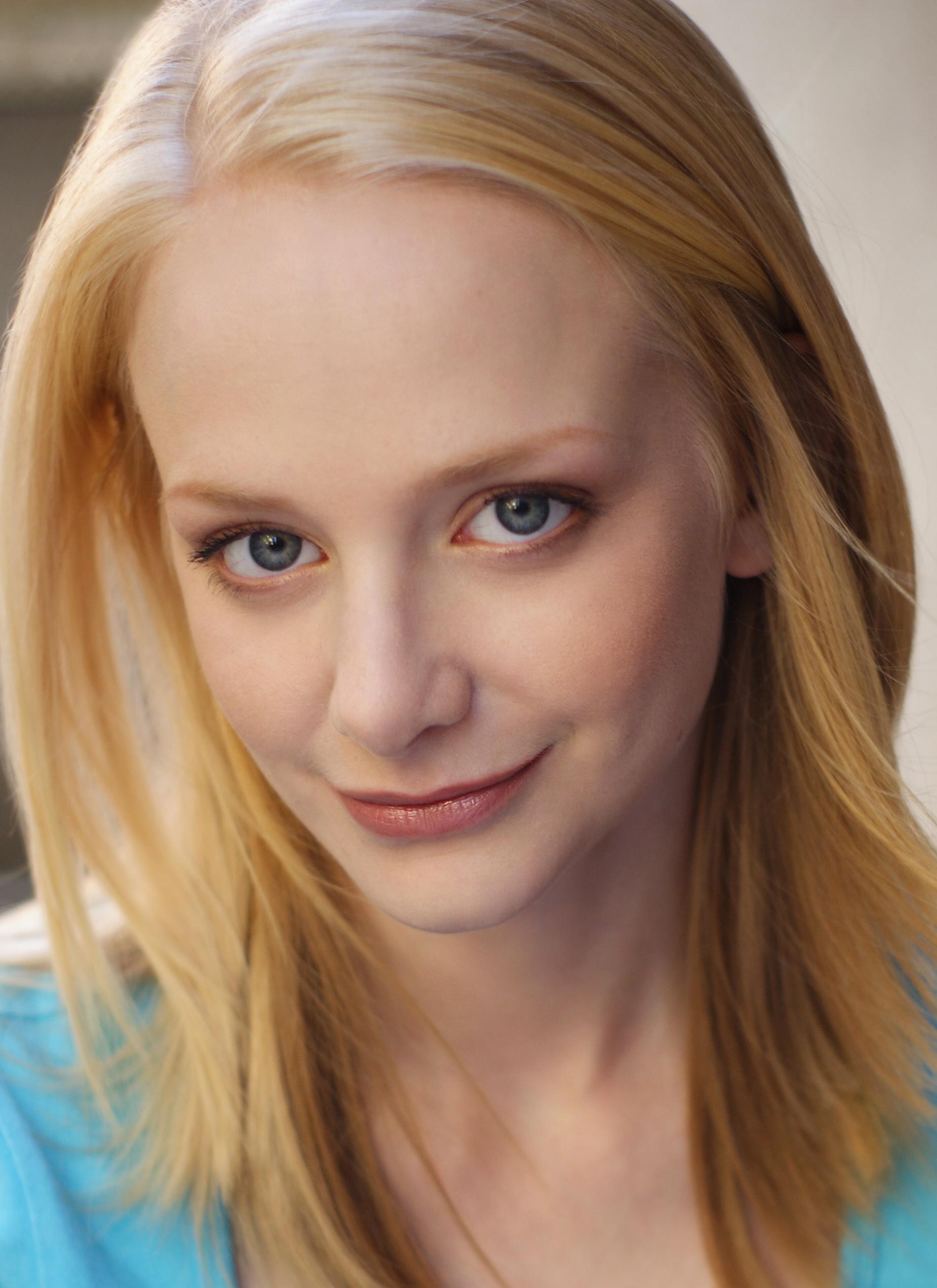 Erin Wilhelmi image