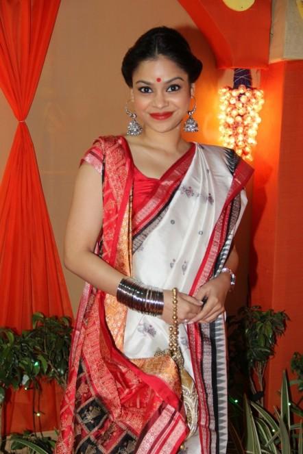 Sumona Chakravarti image