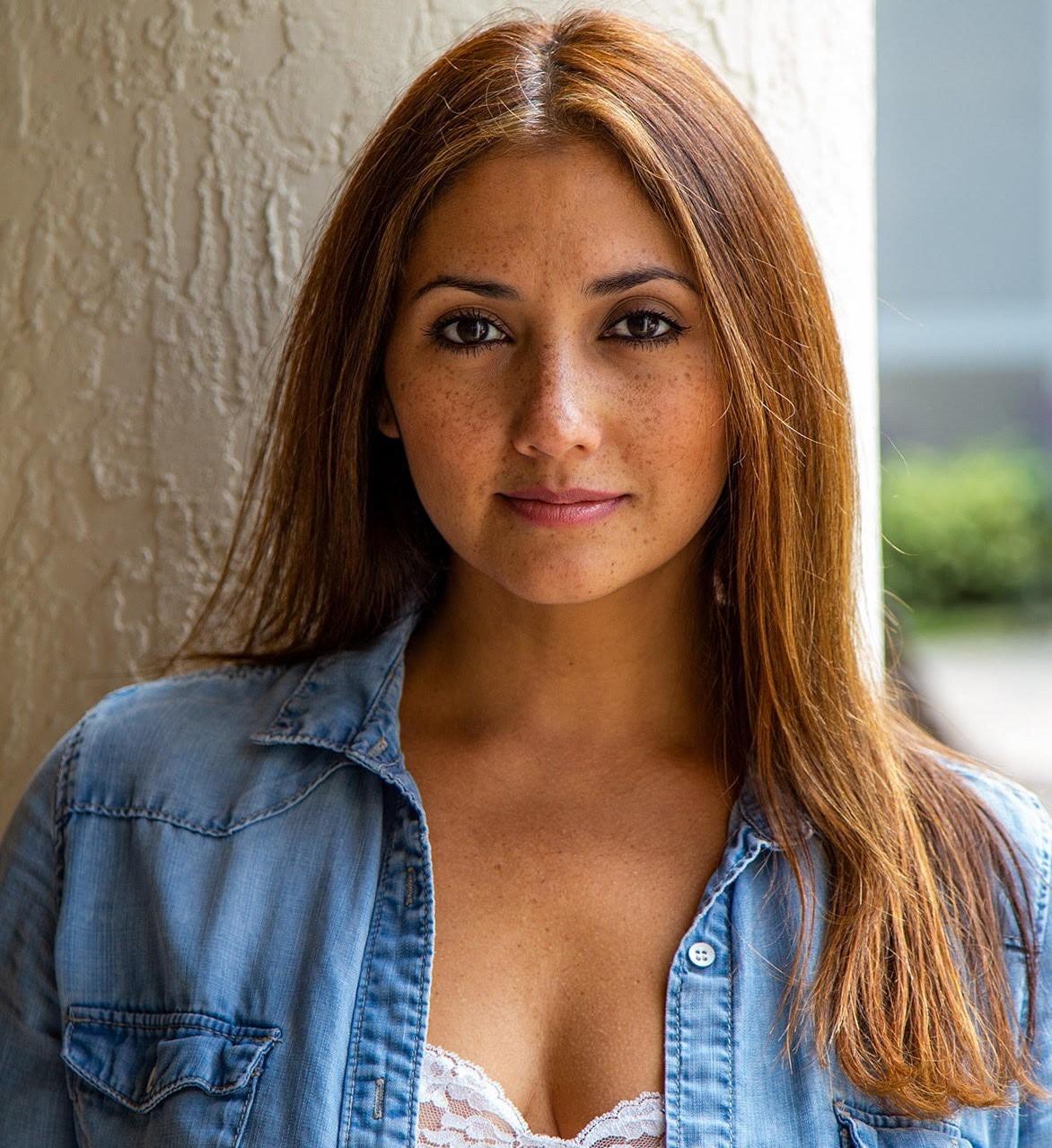 Mariana Campos image