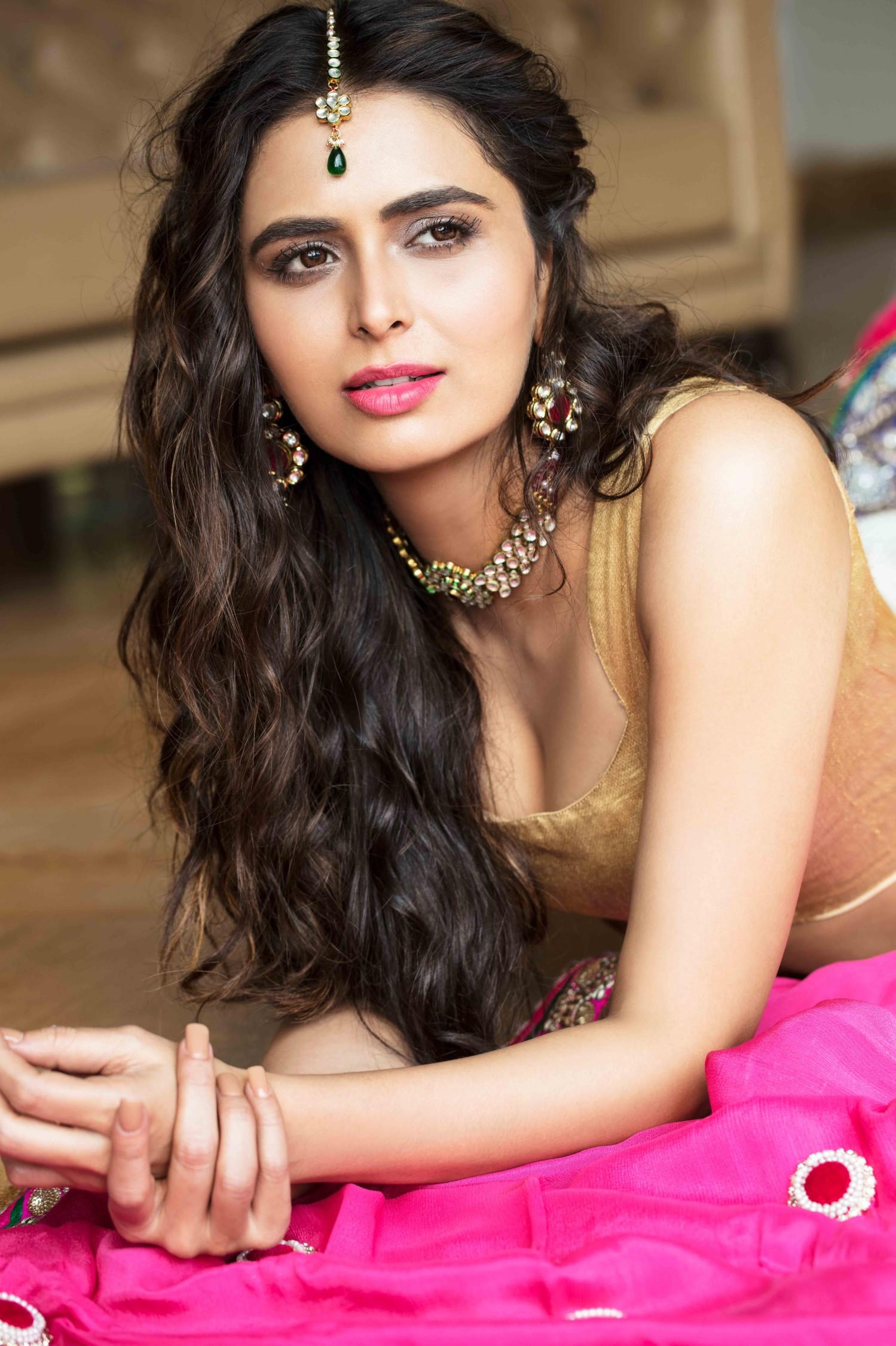 Meenakshi Dixit image