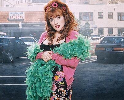 Julie Brown image