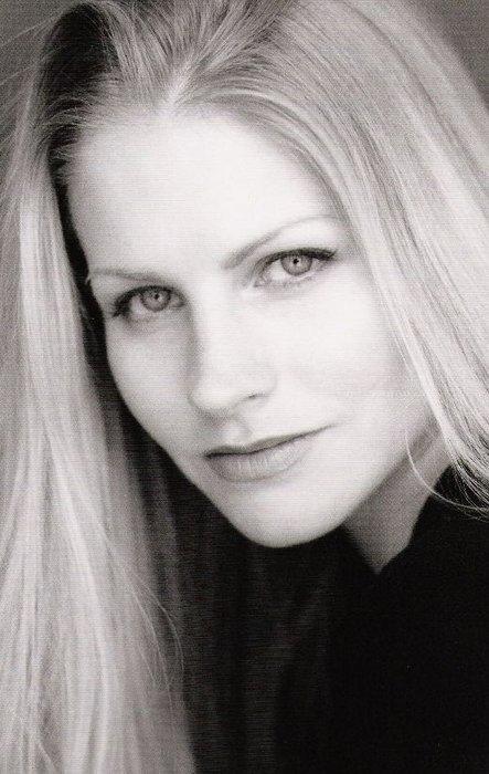 Sarah Clark image