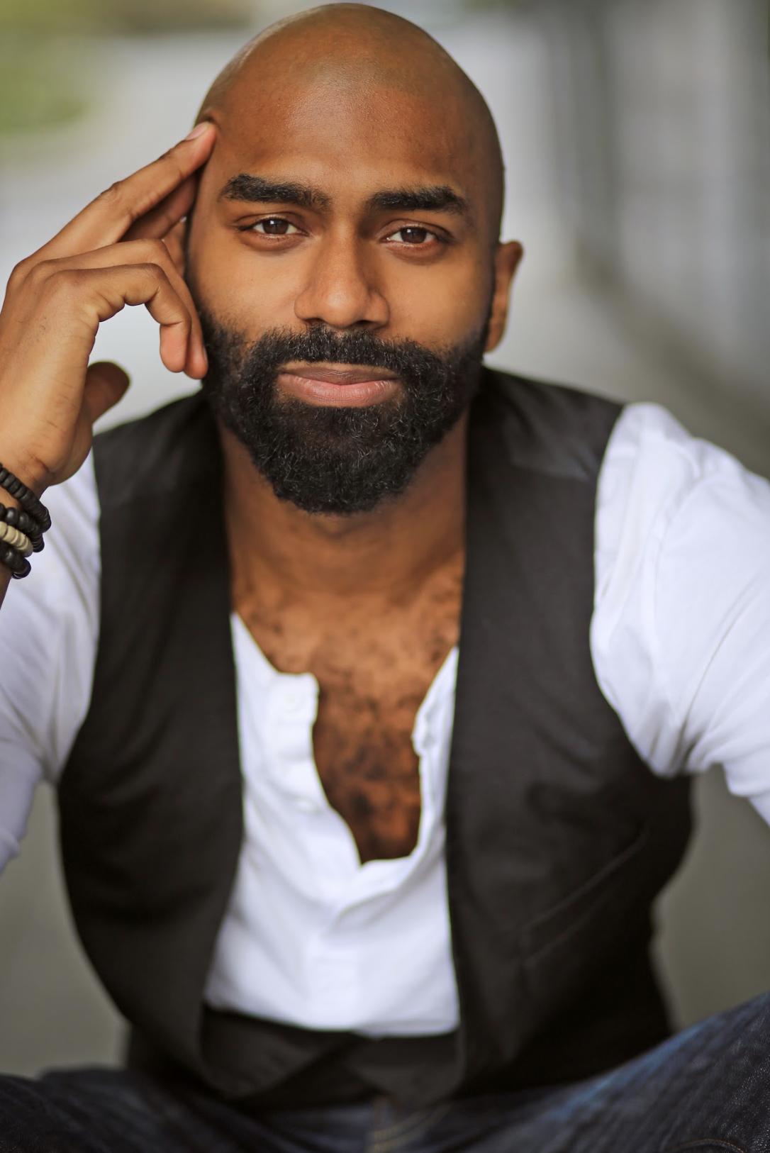 Nik Walker image