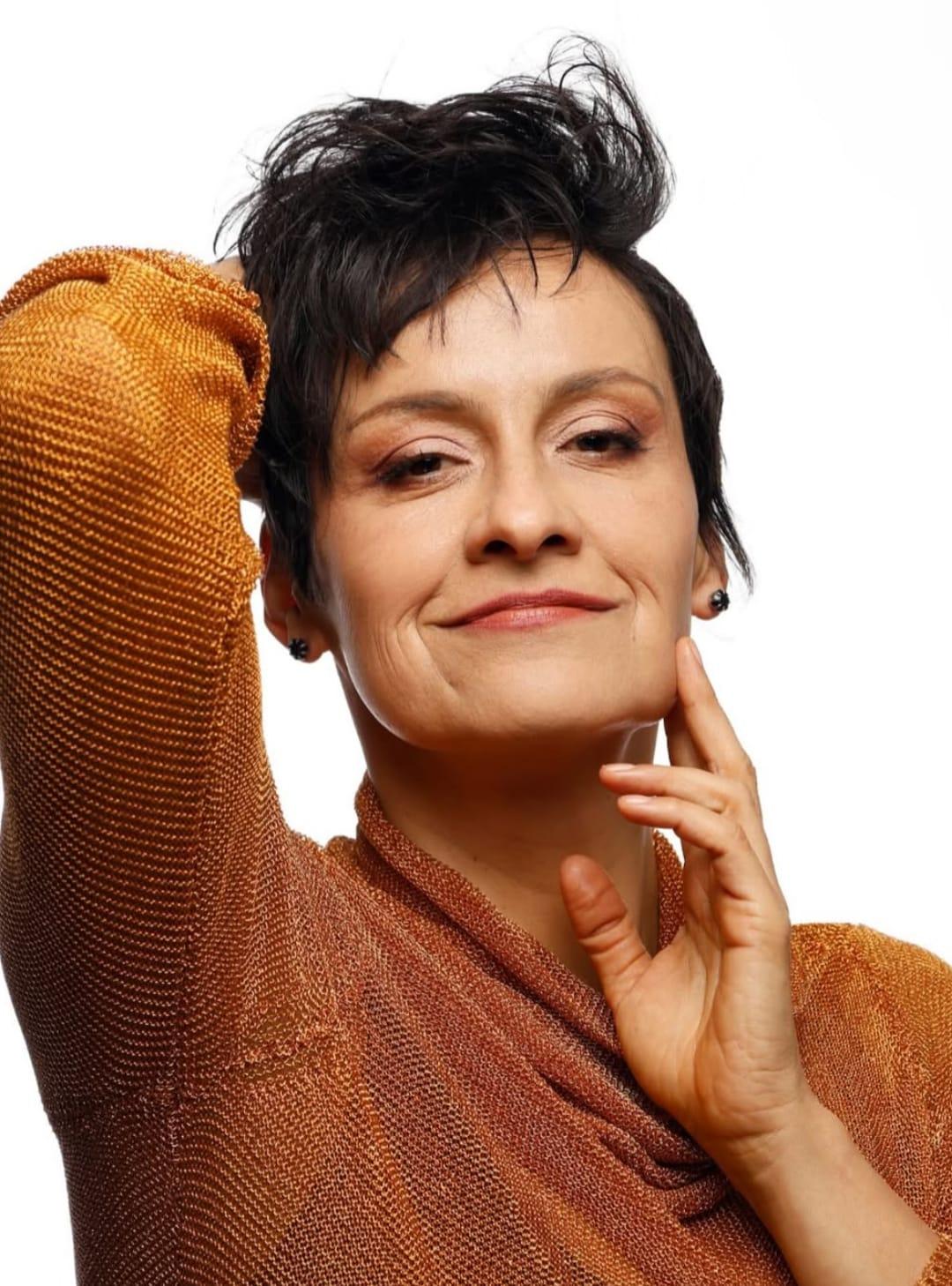 Ella Becerra image