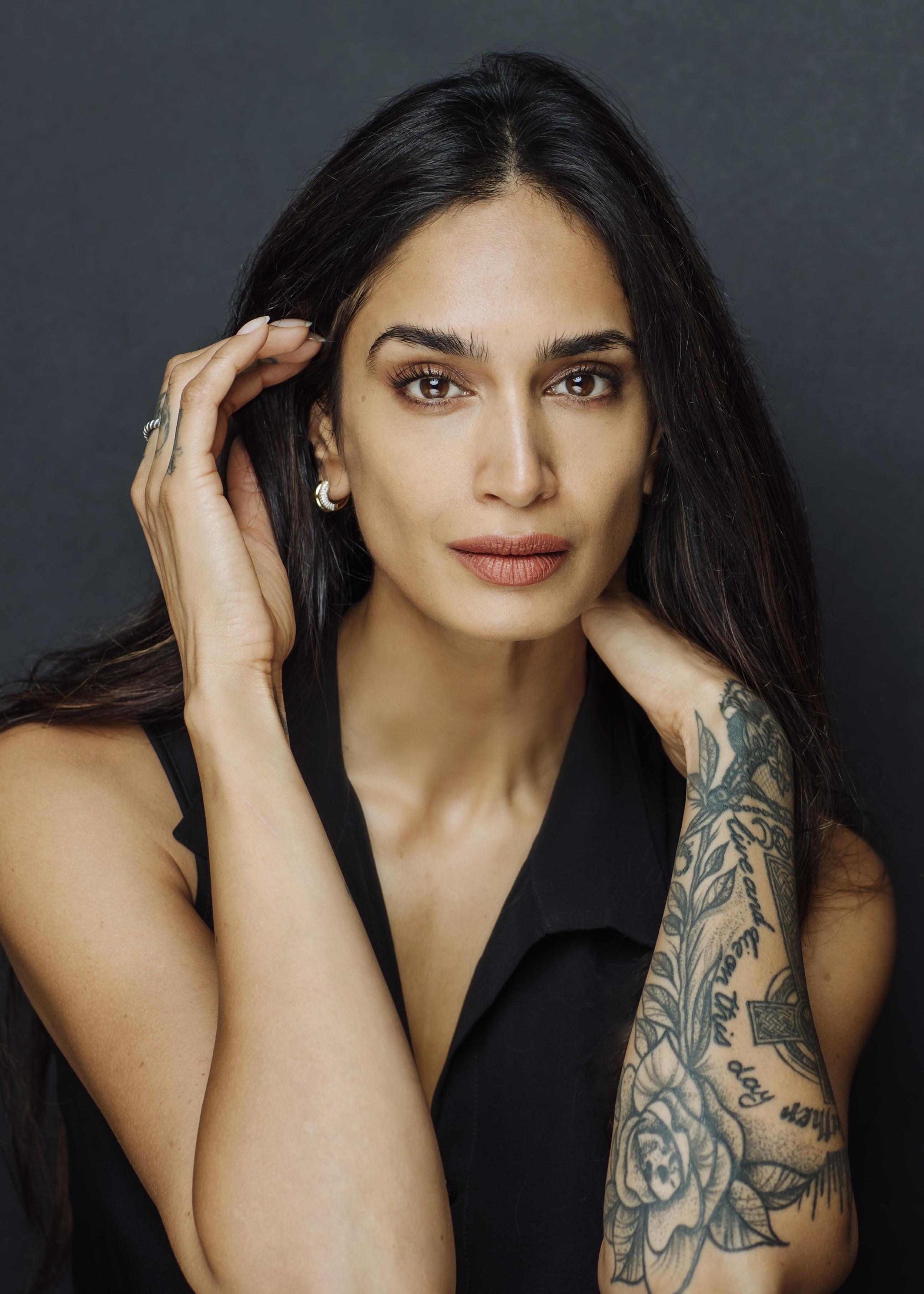Elishia Perosa image