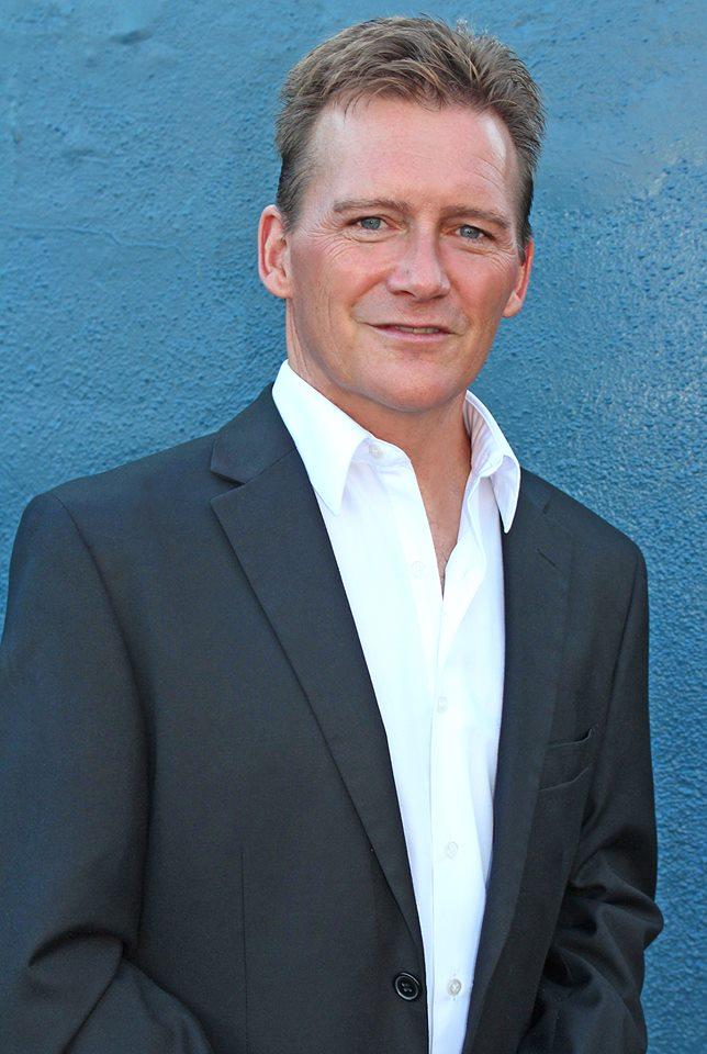 Wade Everett image