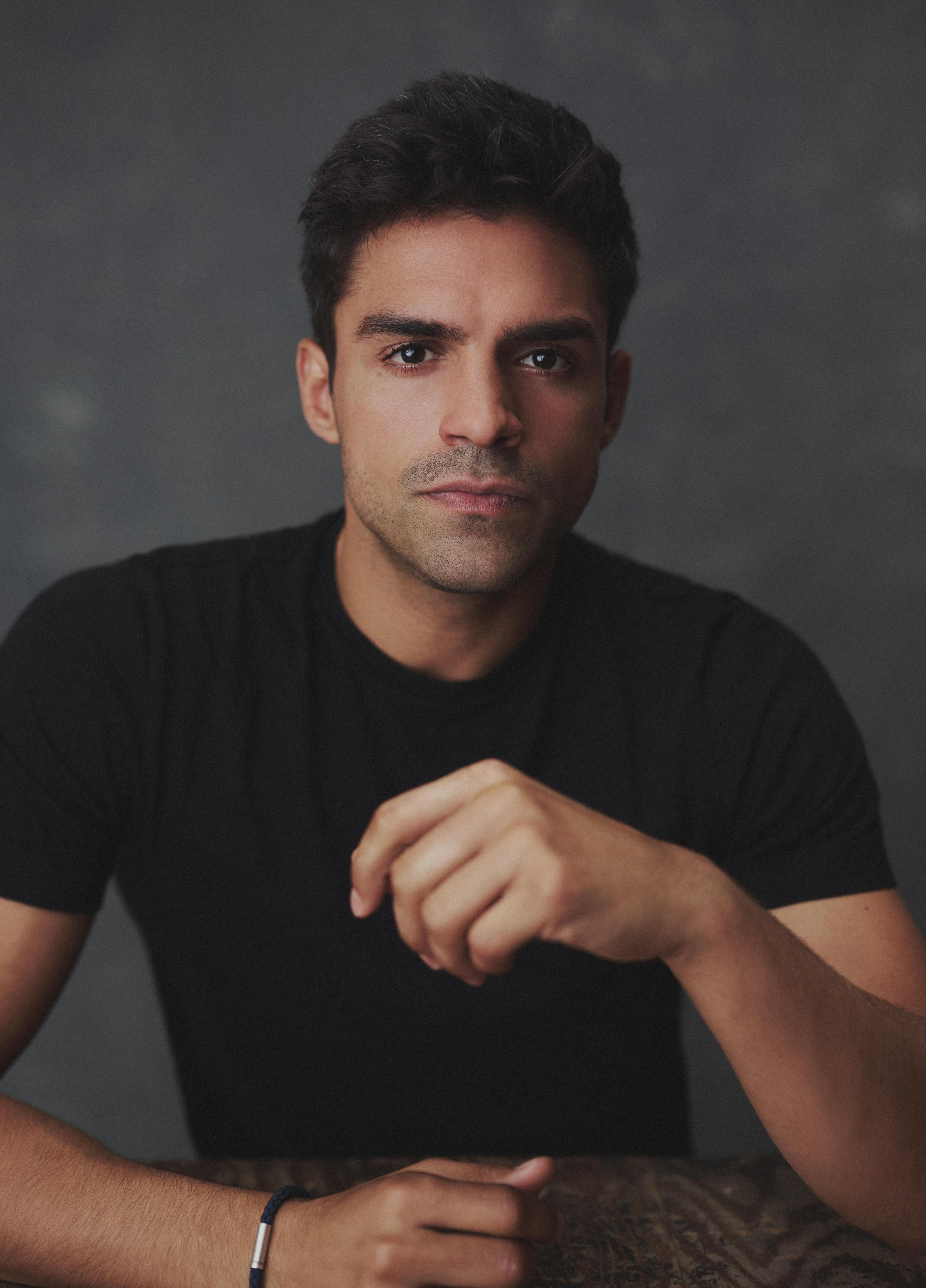 Sean Teale image