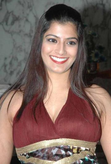 Varalaxmi Sarathkumar image