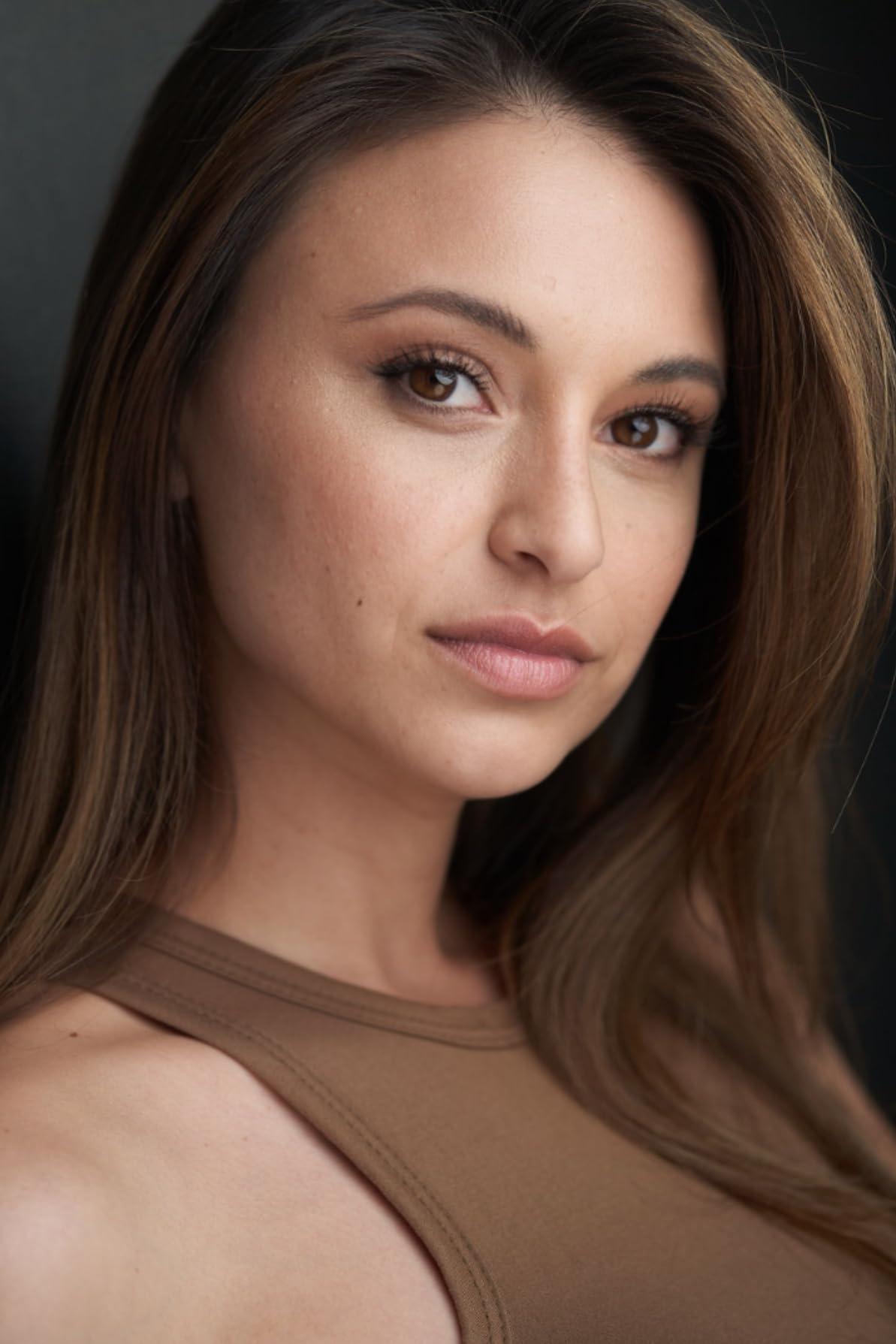 Stephanie Hernandez image