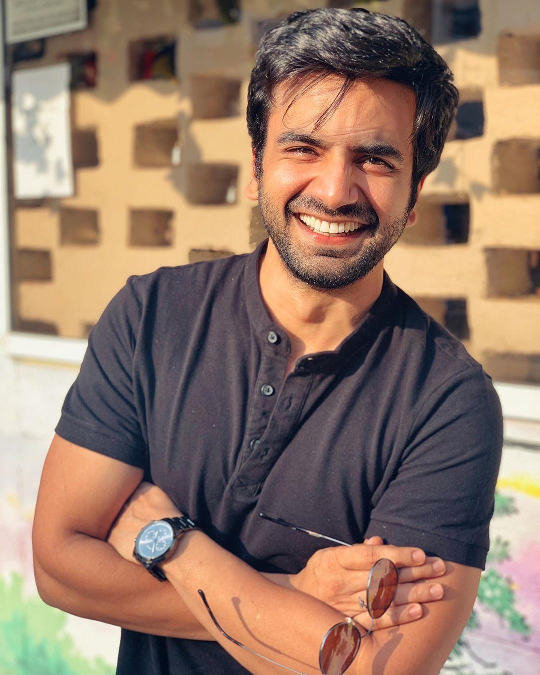 Ayush Mehra image