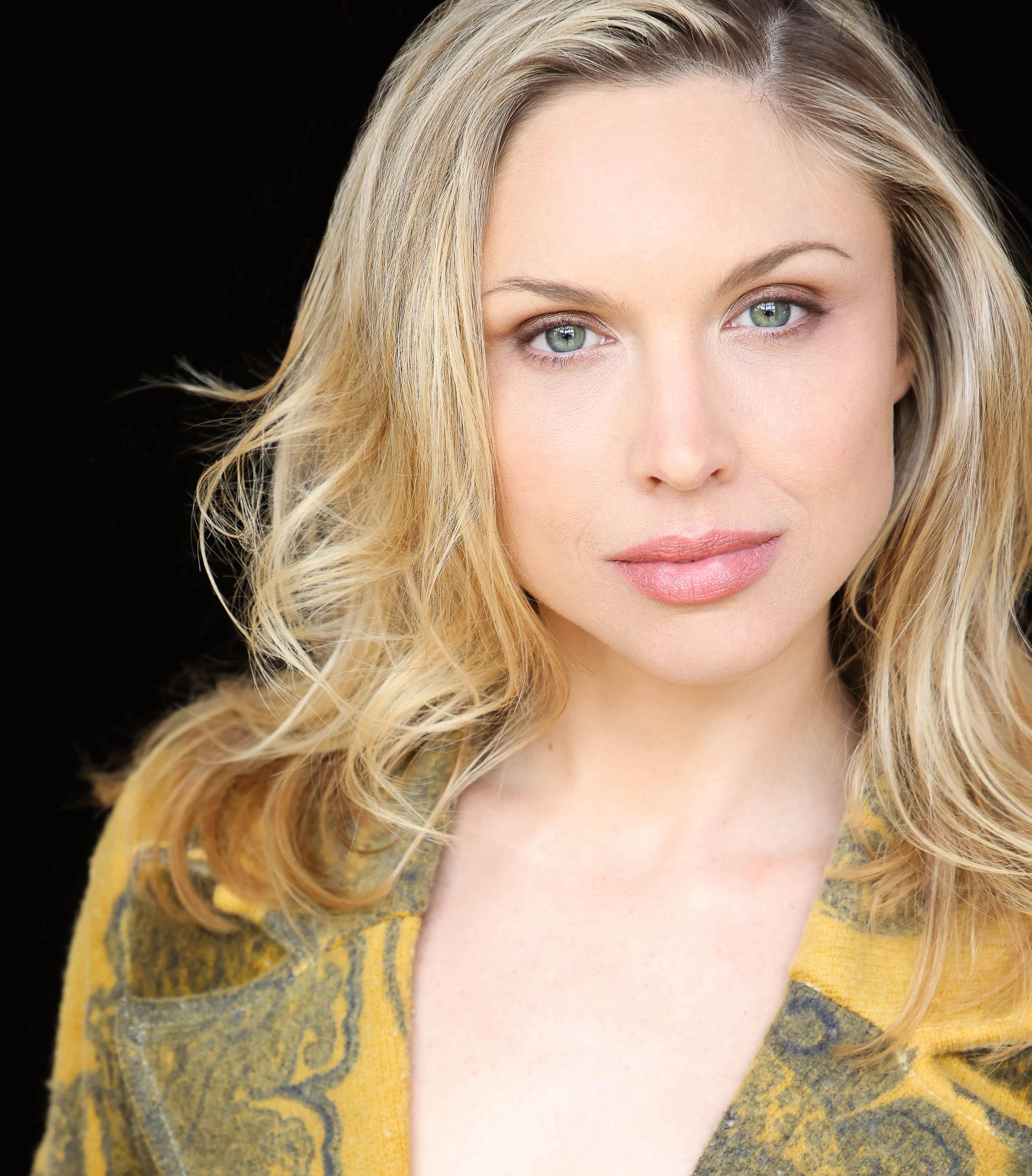 Erica Eynon image