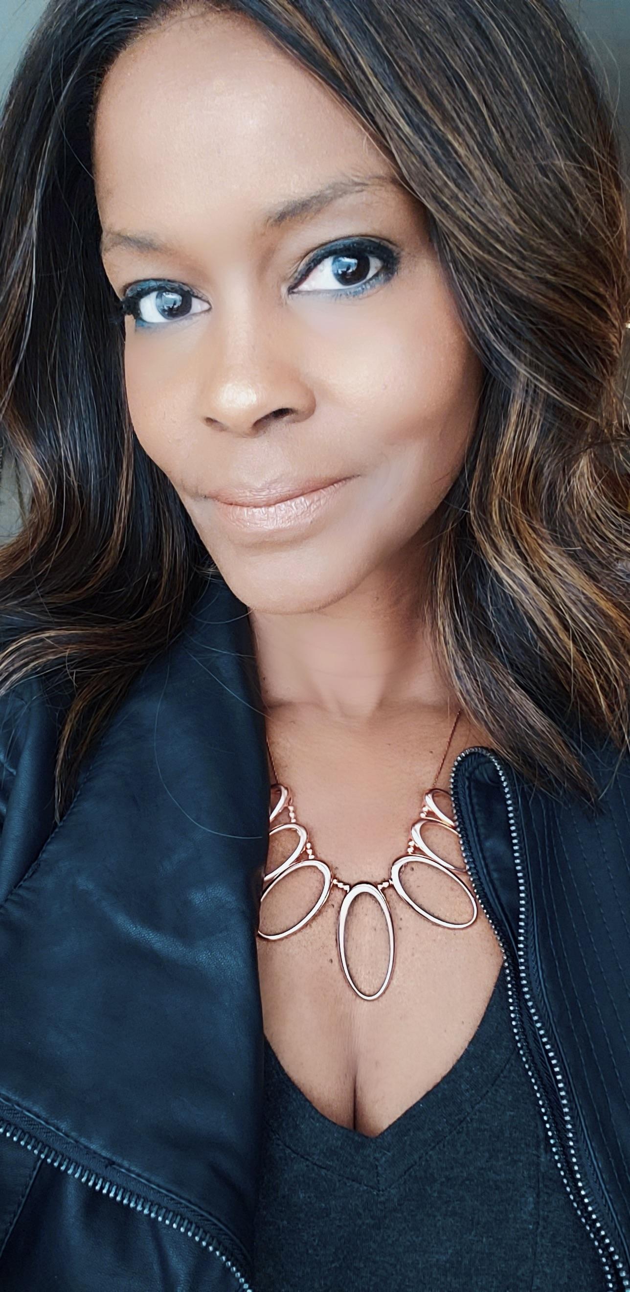 Kim Hawthorne image