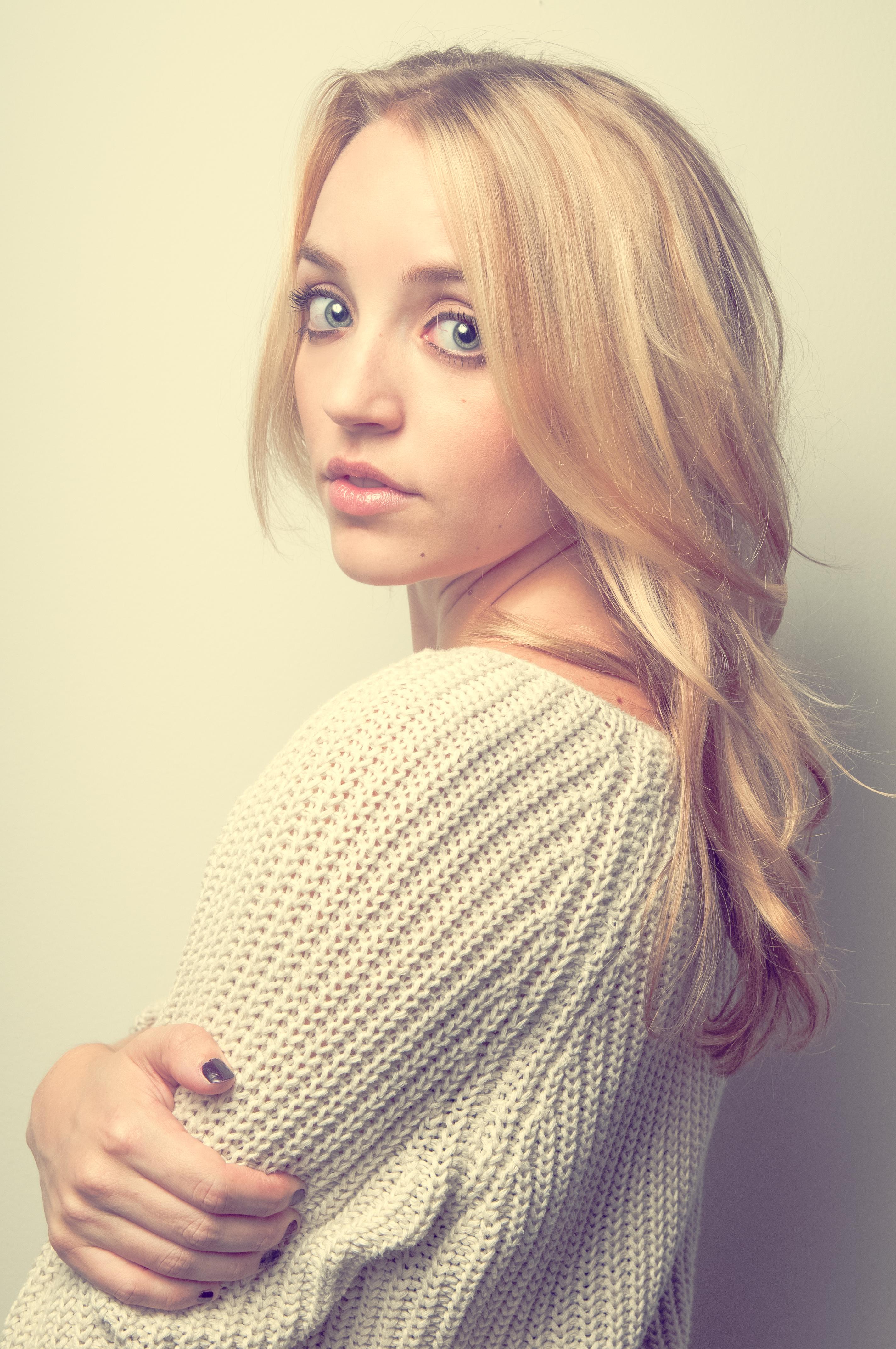 Alexandra Ficken image
