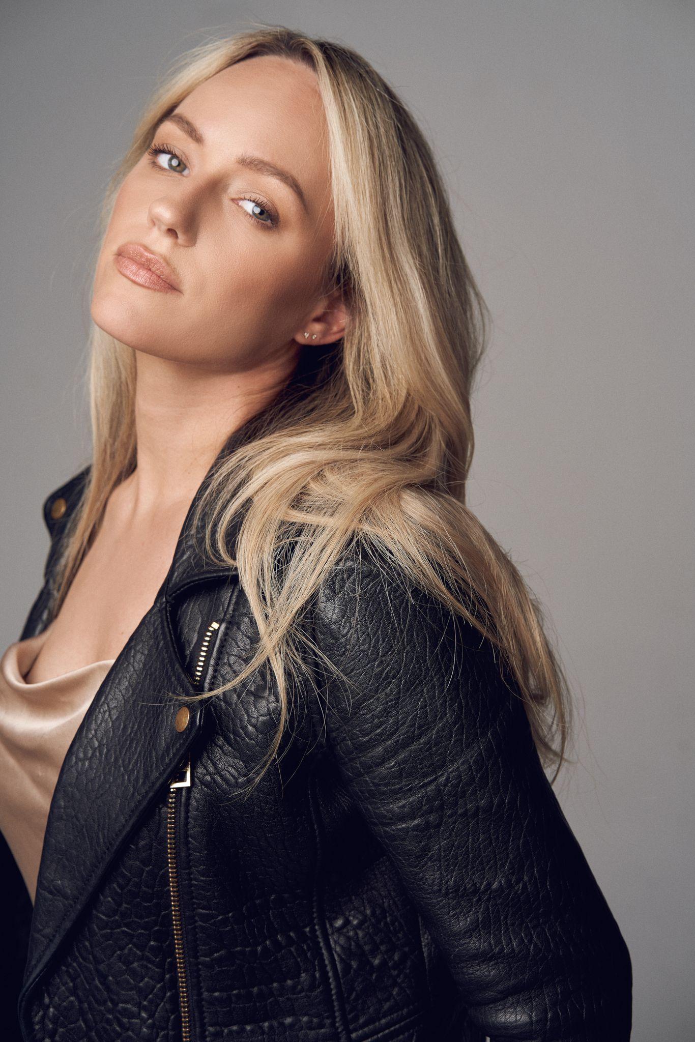 Alyson Walker image