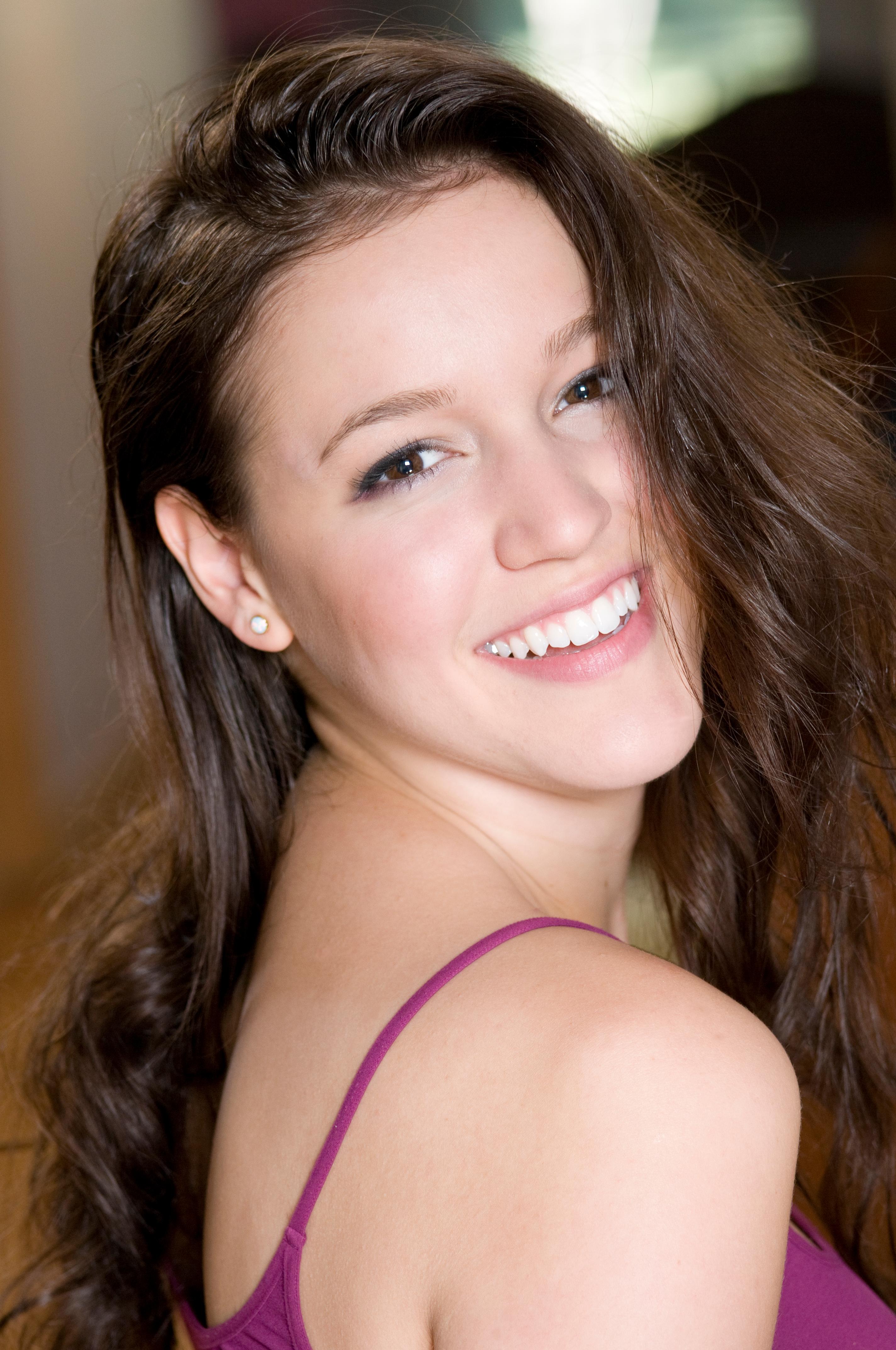 Olivia Harris image