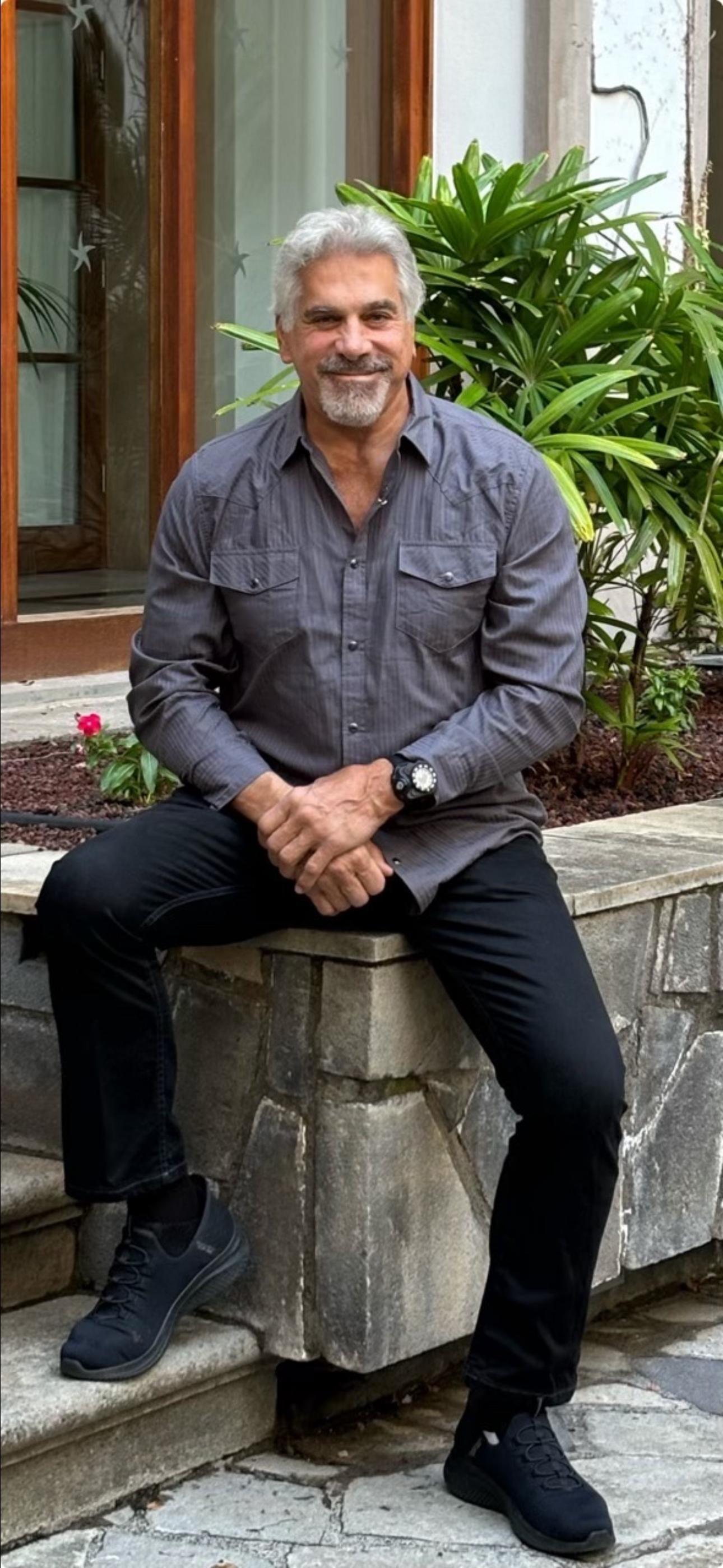 Lou Ferrigno image