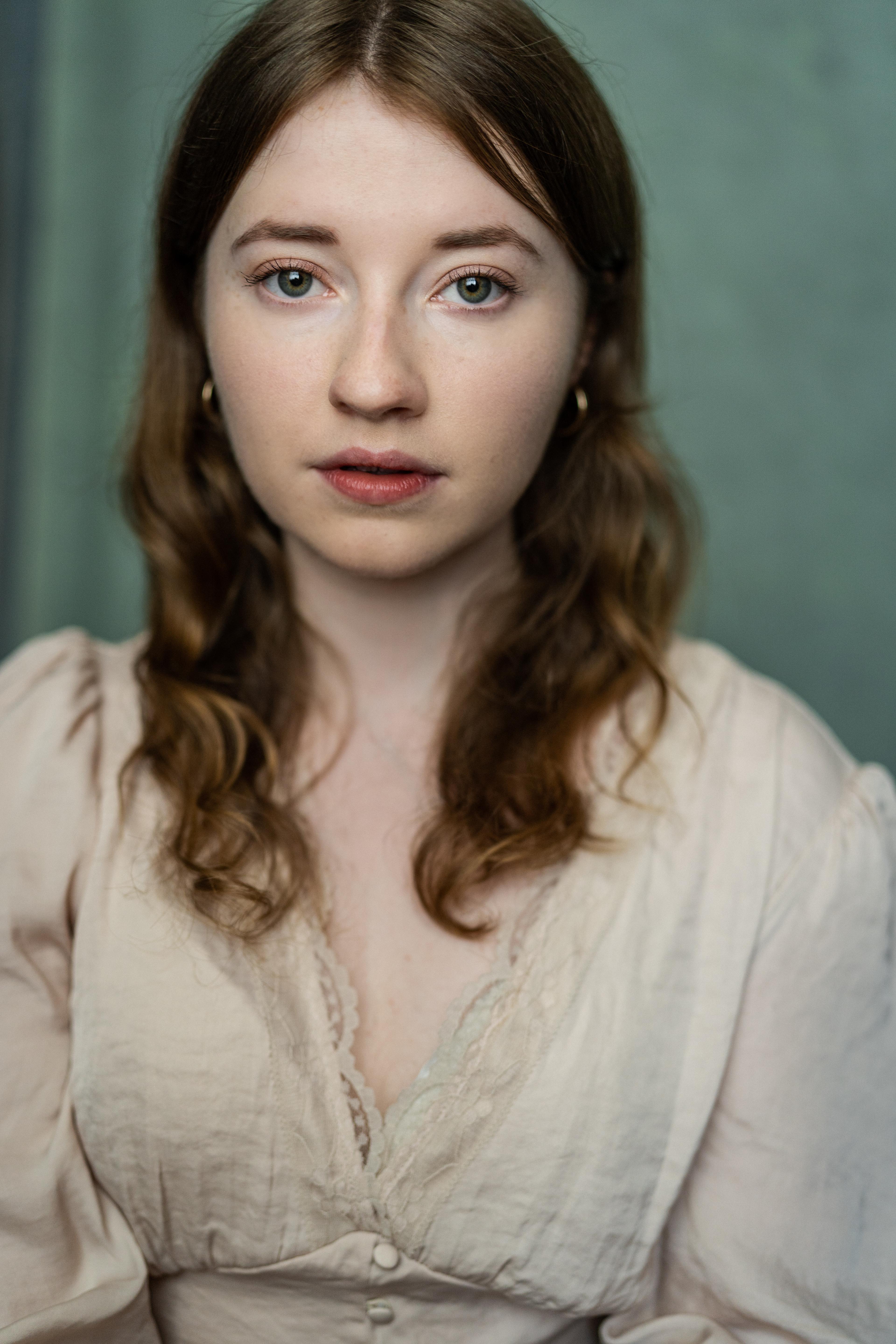 Fern Deacon image