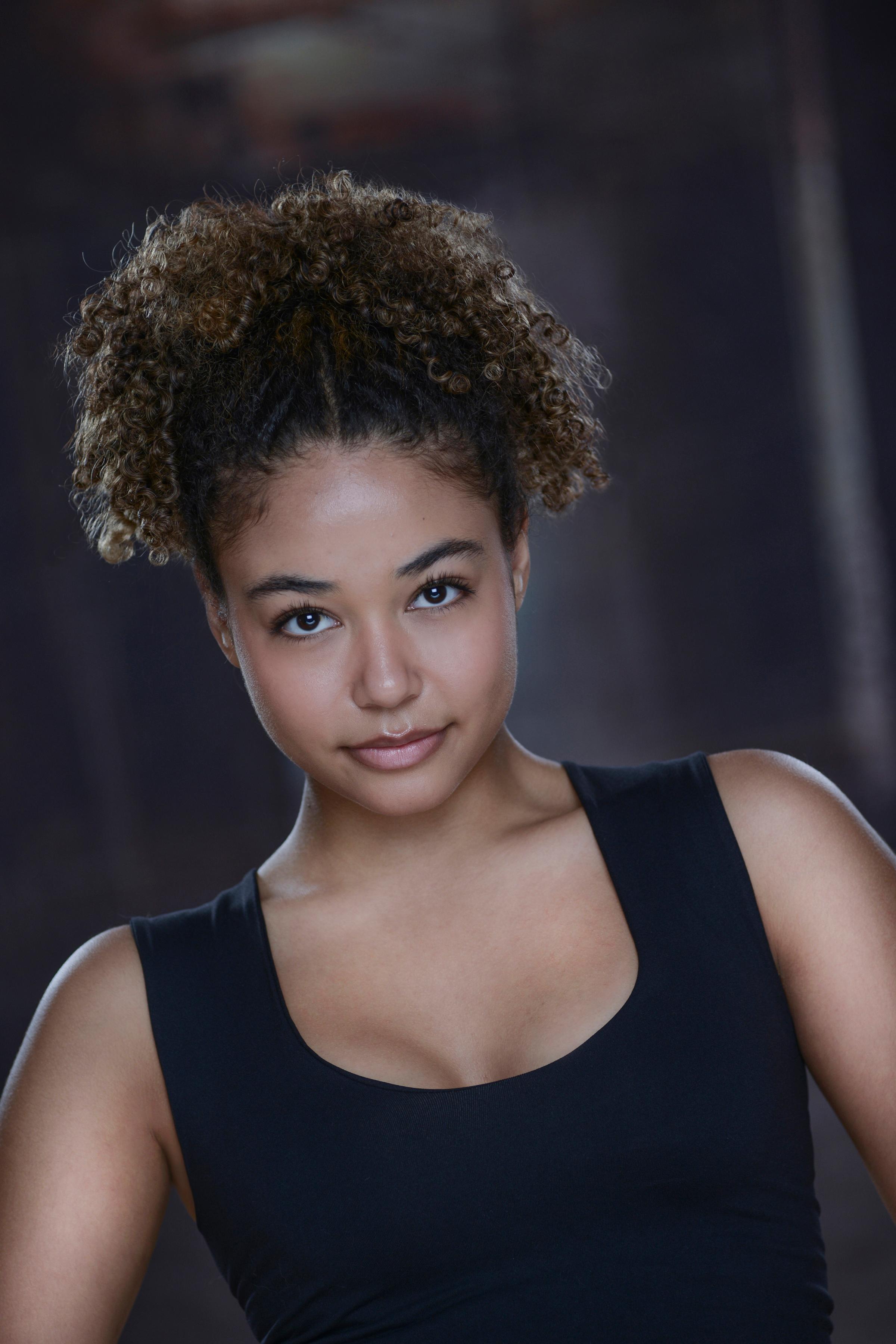 Millie Davis image