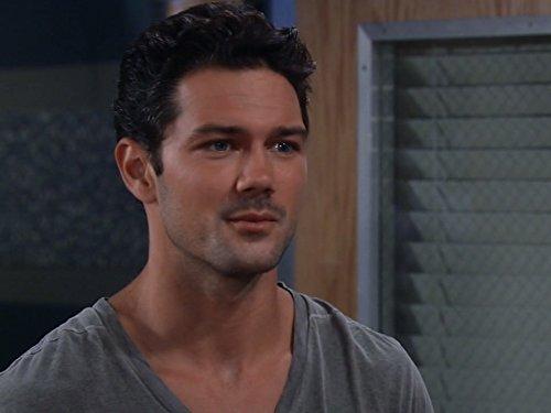Ryan Paevey image