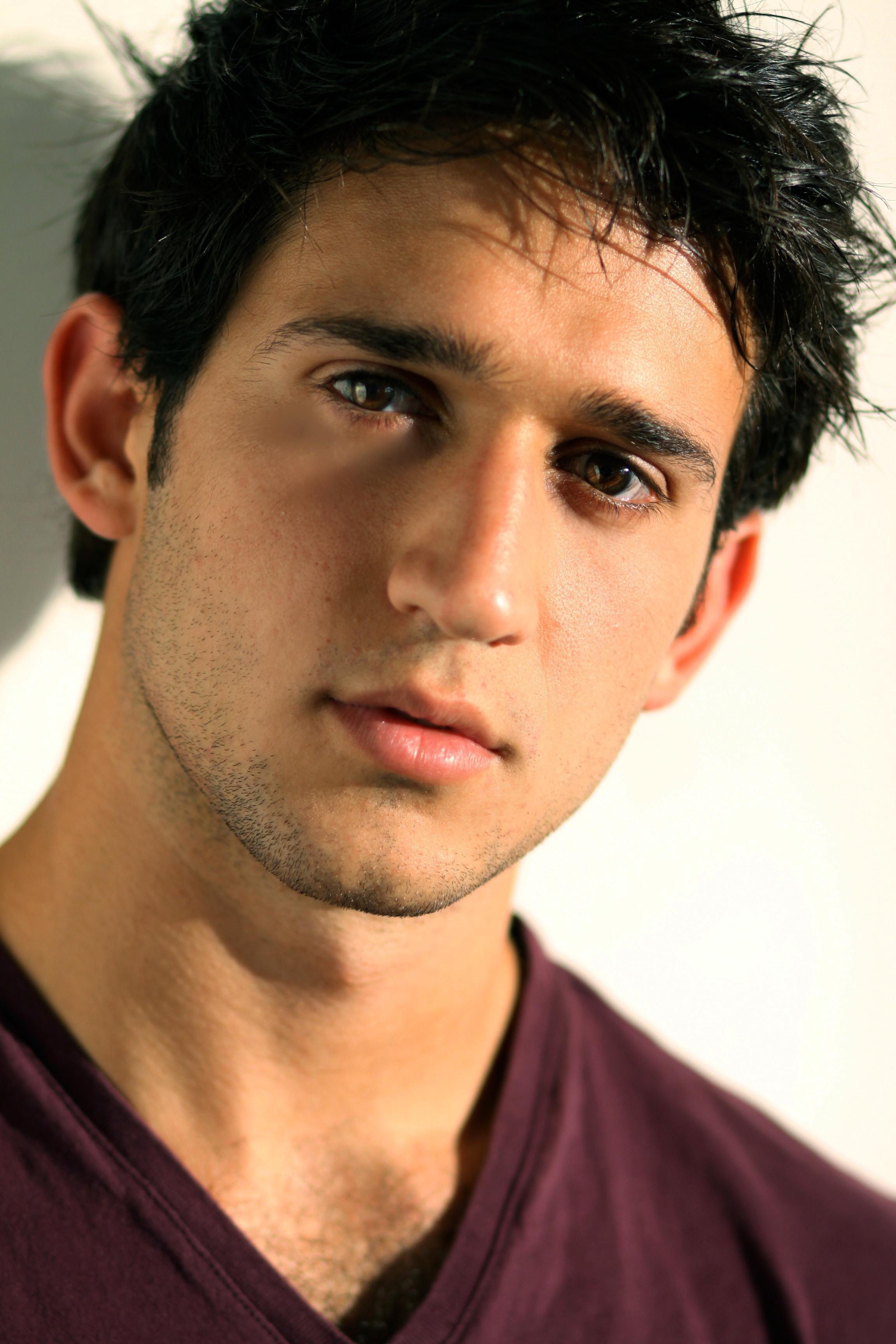 Darius Homayoun image