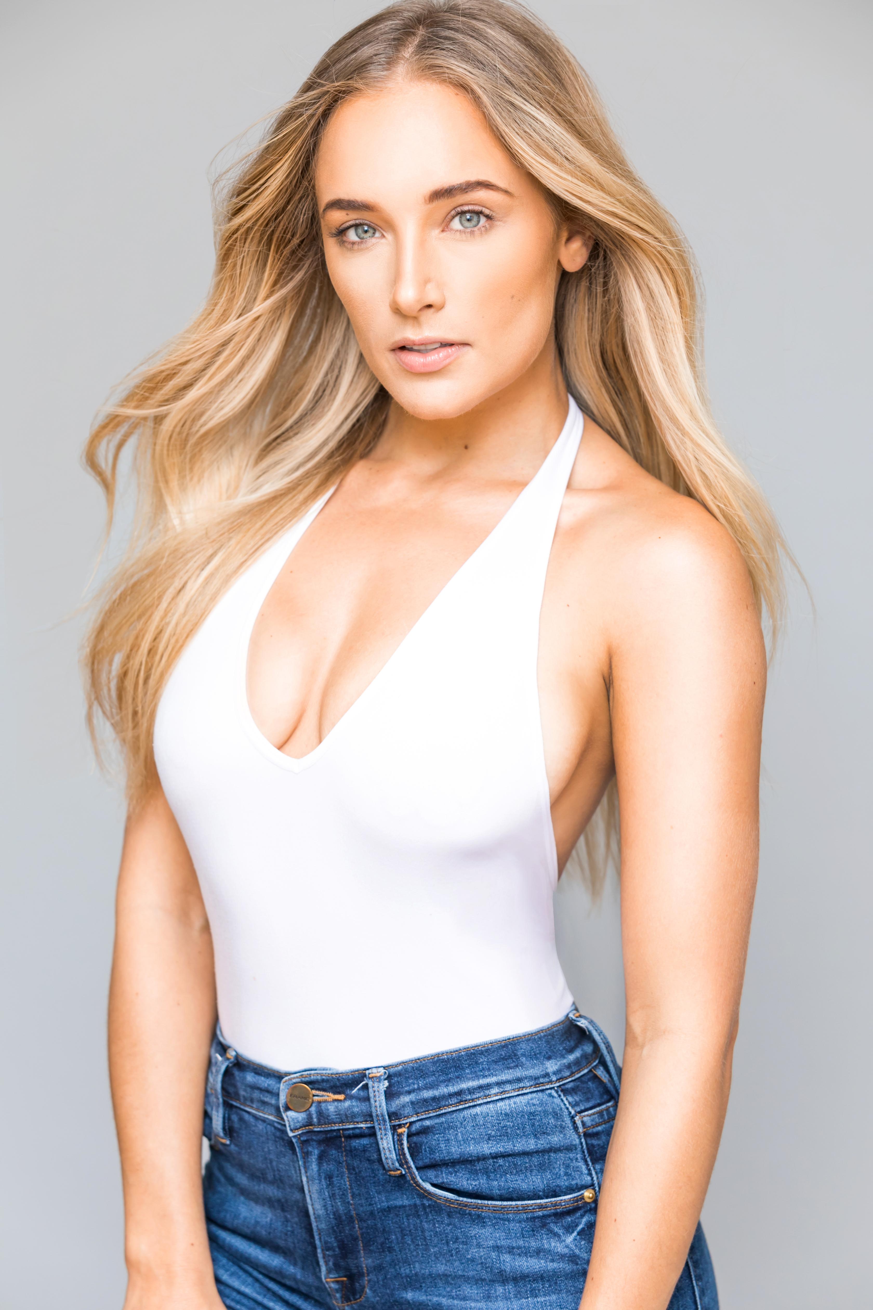 Lara Sebastian image