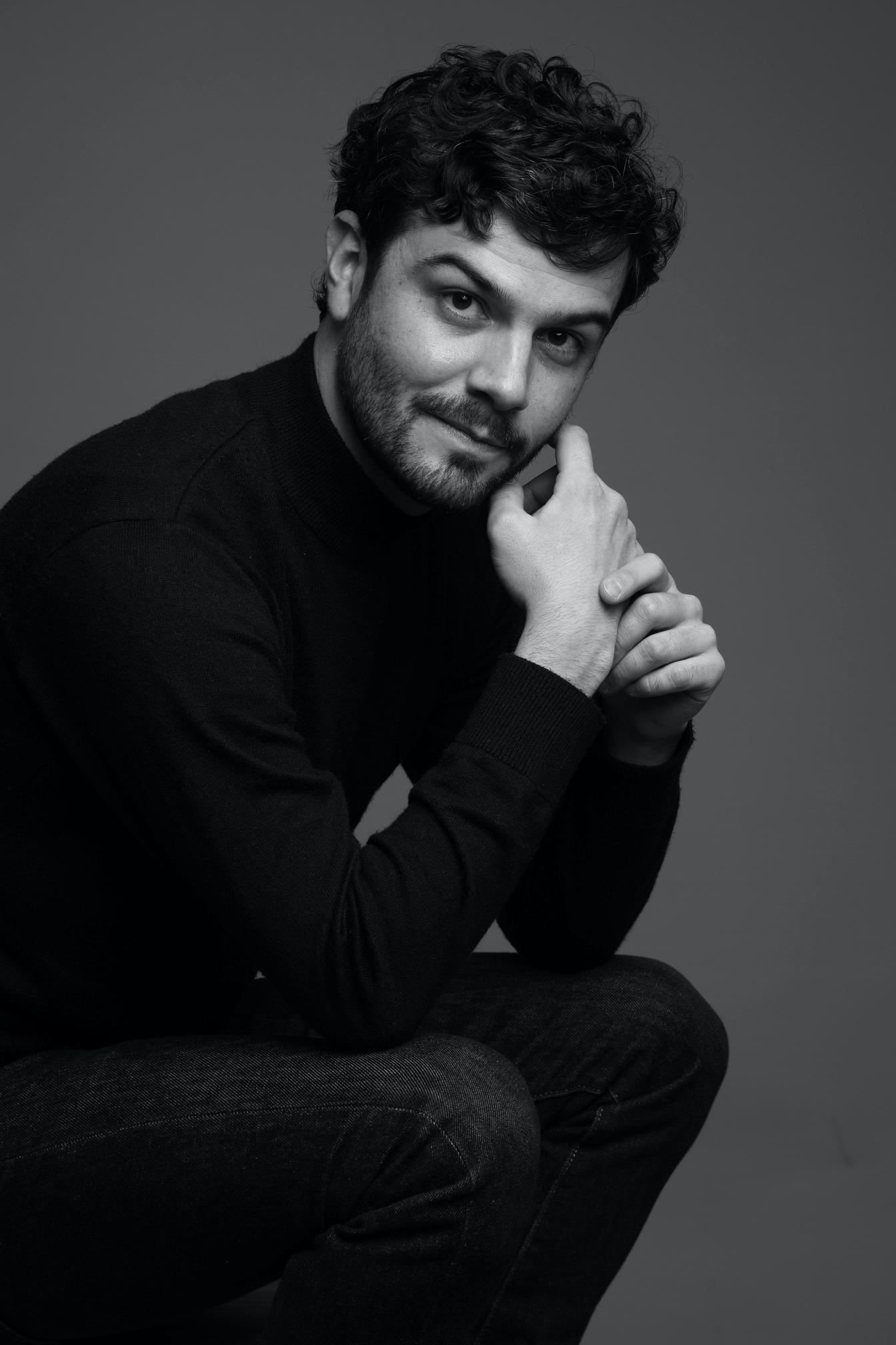 Miguel González image