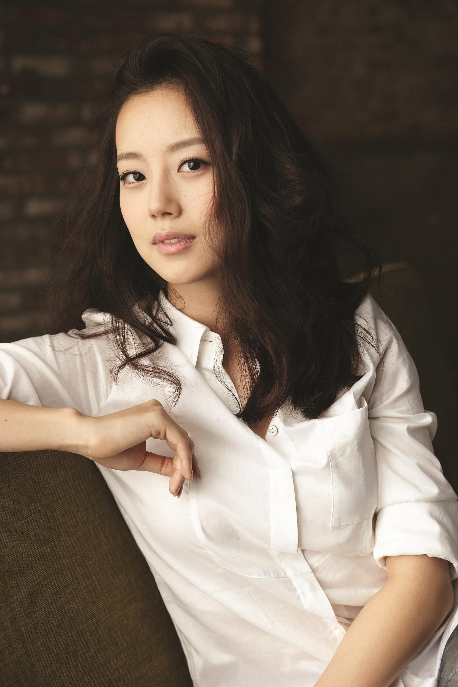 Moon Chae-won image