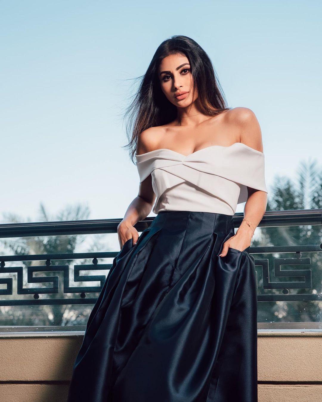 Mouni Roy image