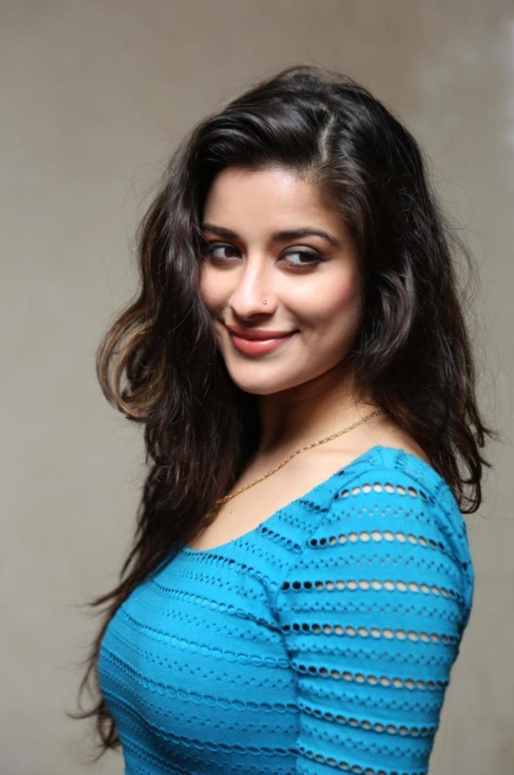 Nyra Banerjee image