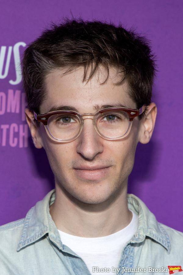Noah Robbins image
