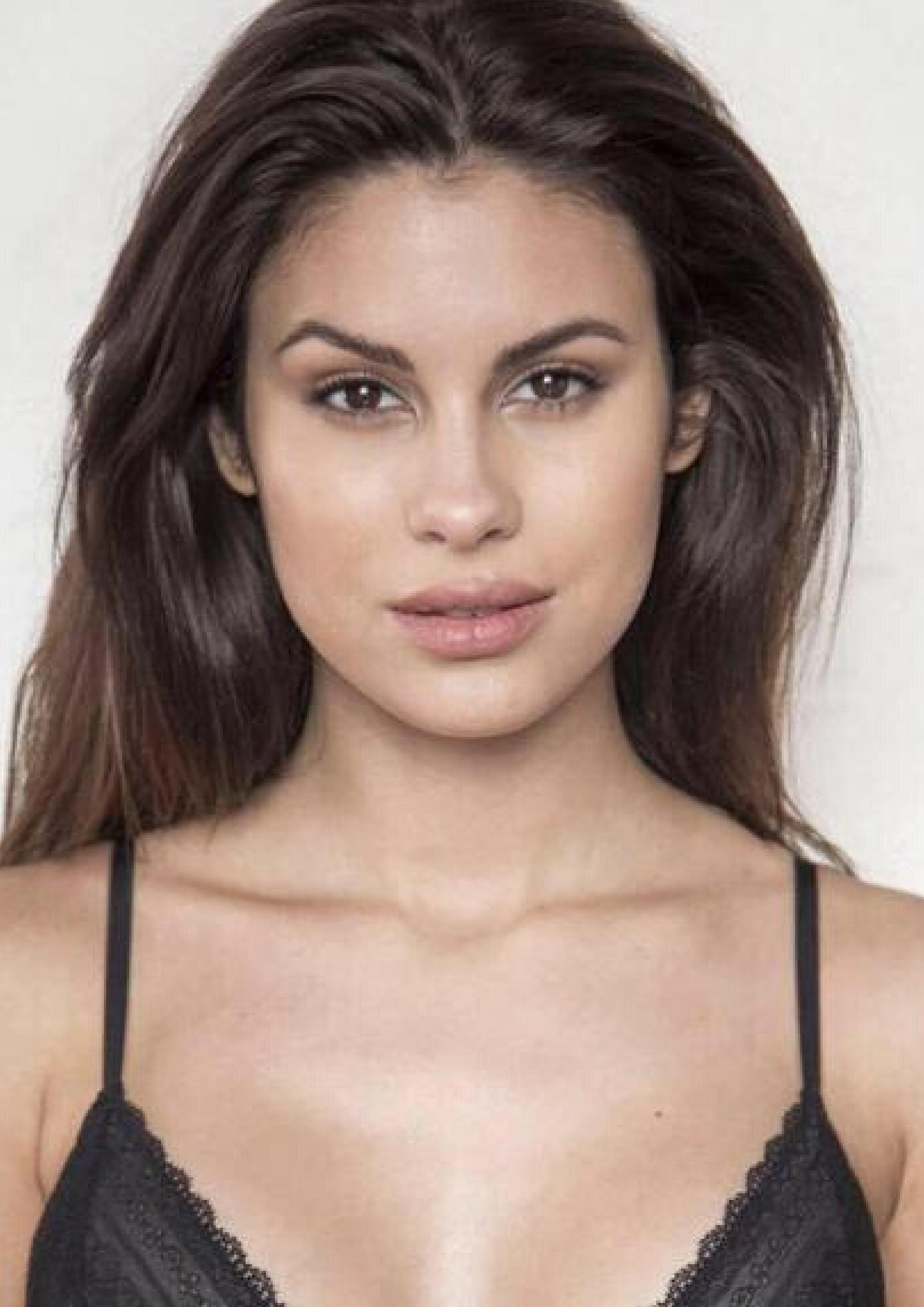 Carolina Loureiro image