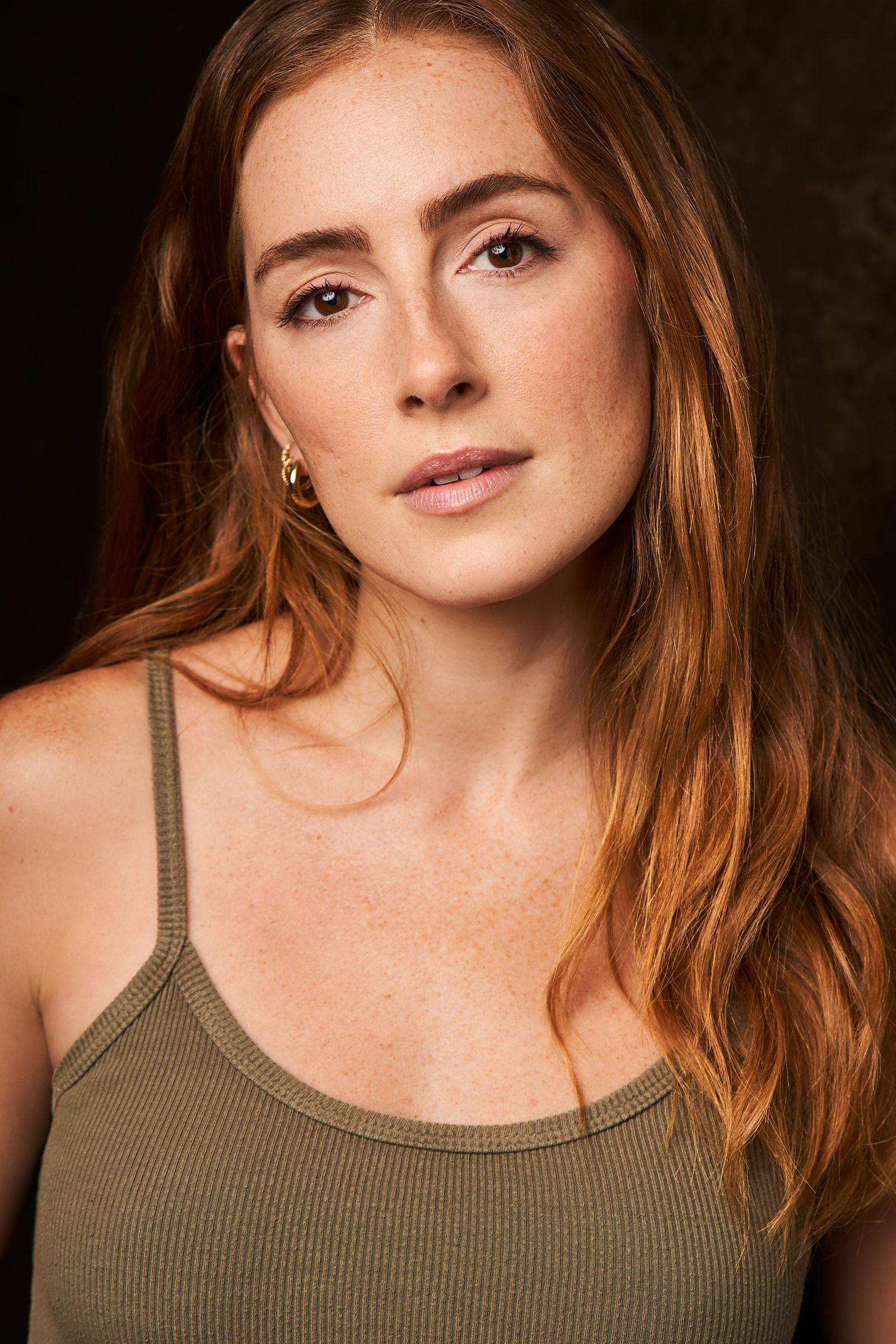 Alexandra Daniels image