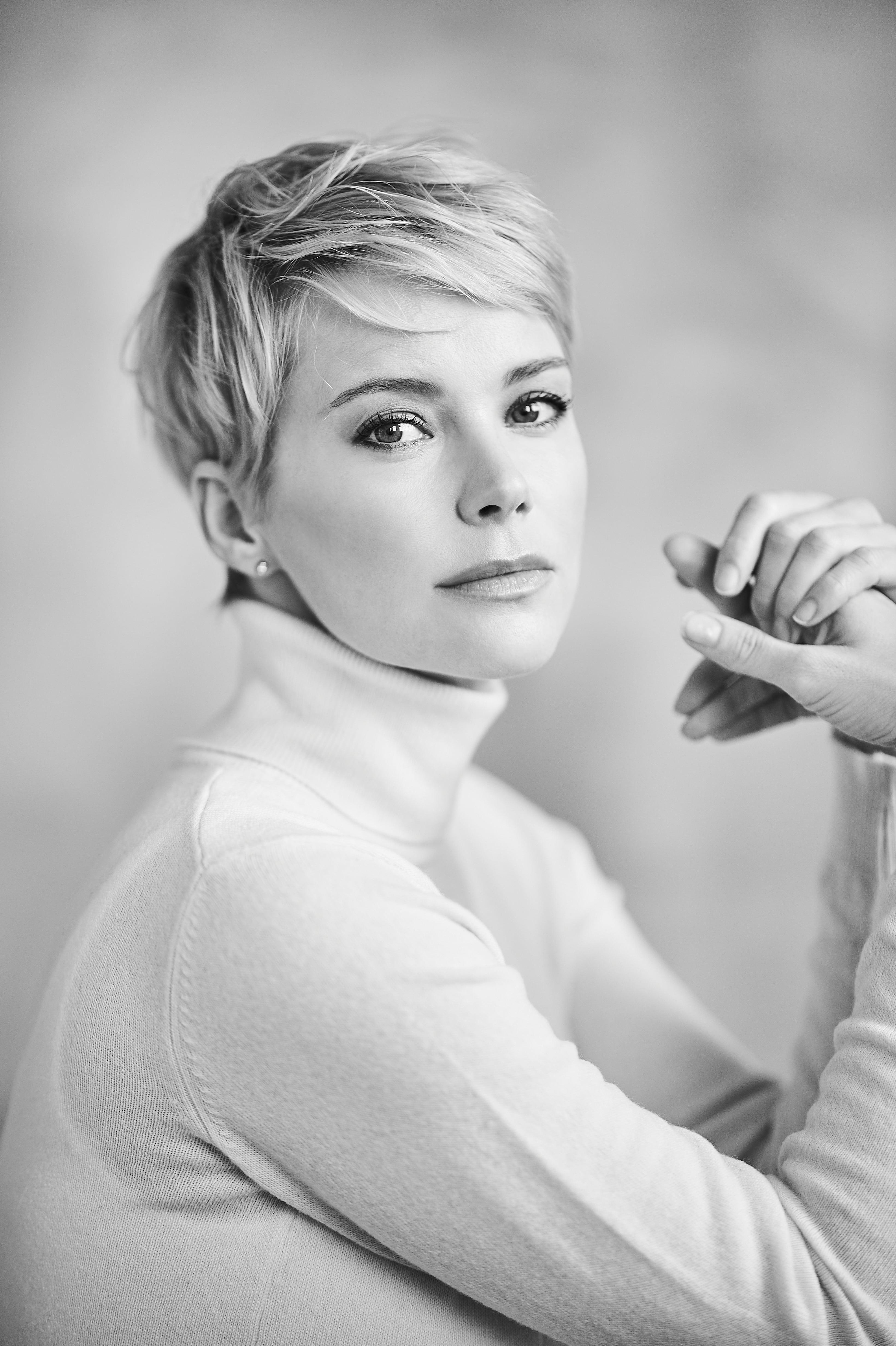Andrea Osvárt image