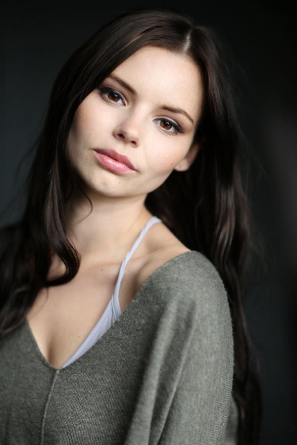 Eline Powell image