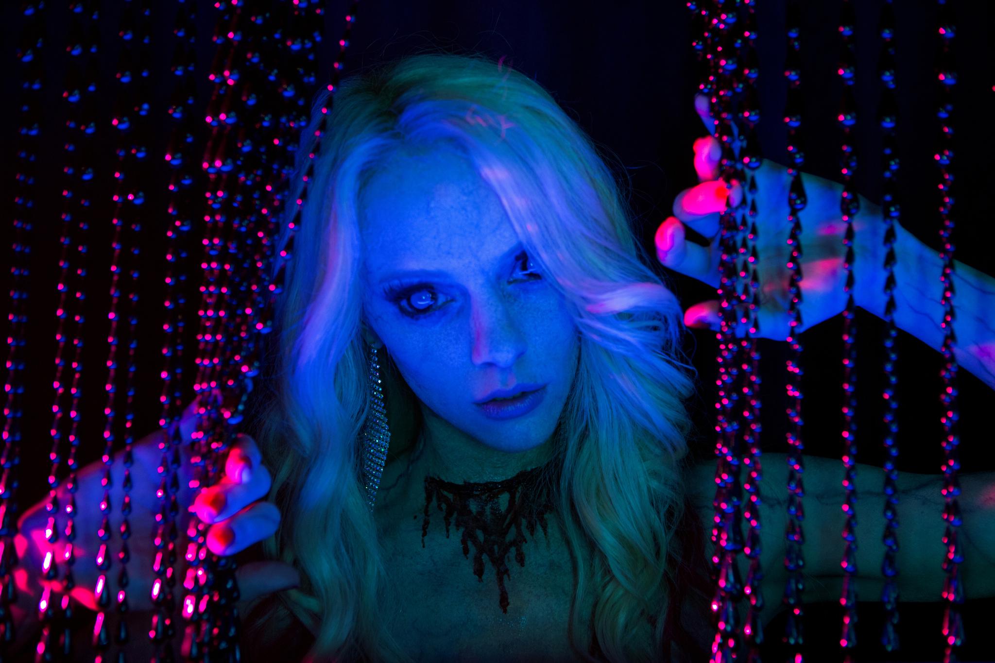 Elle Evans image
