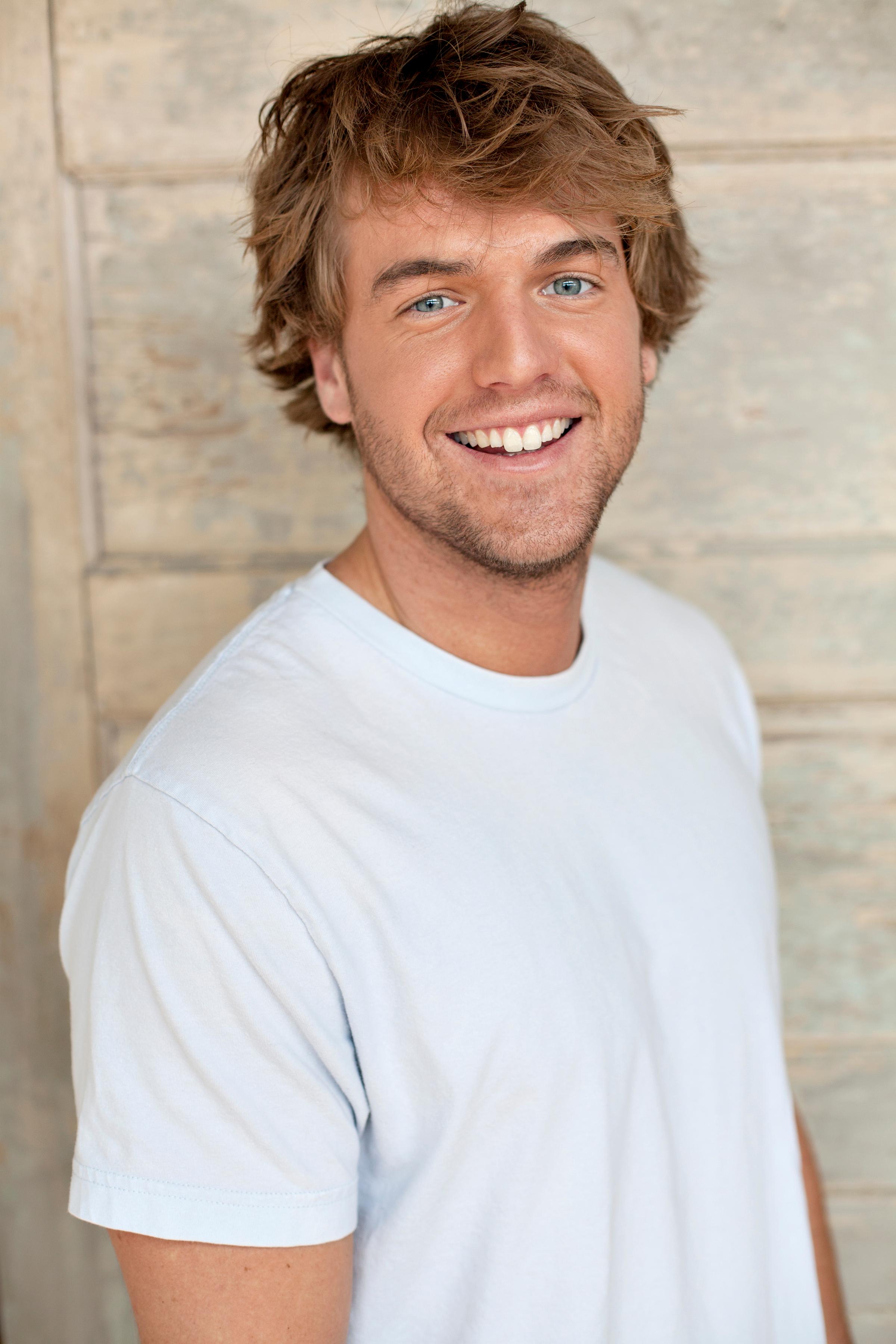 Elliott Armstrong image