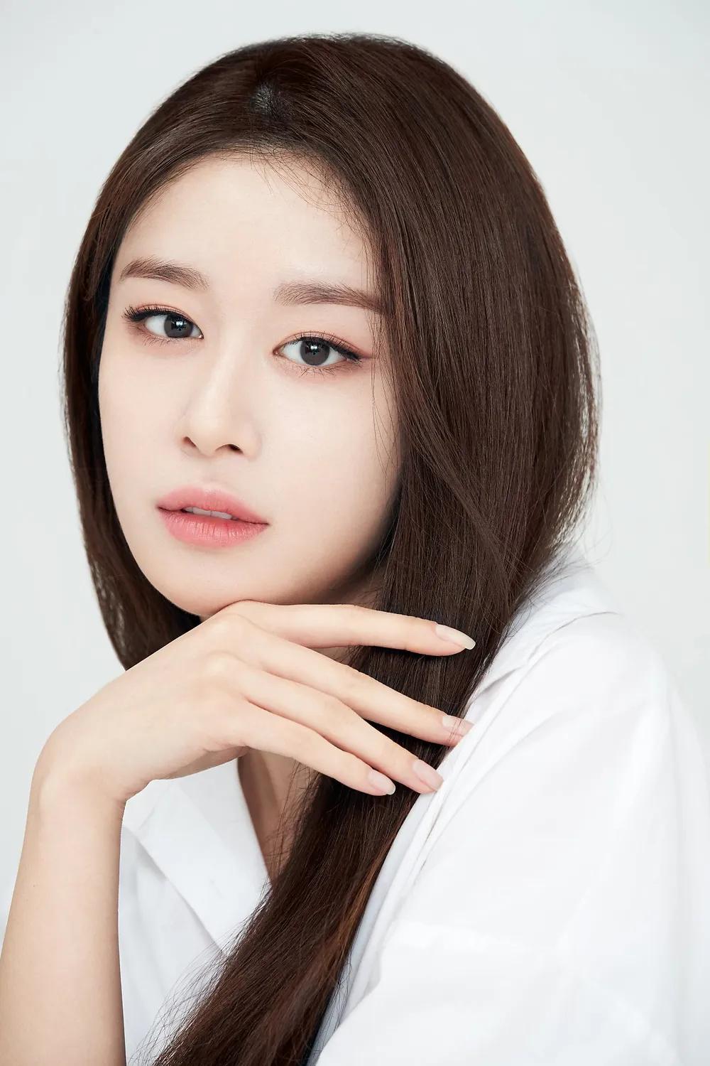 Park Ji-yeon image