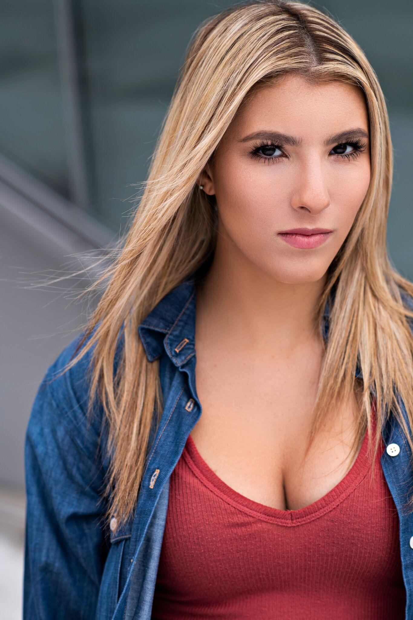 Leah Lauren image