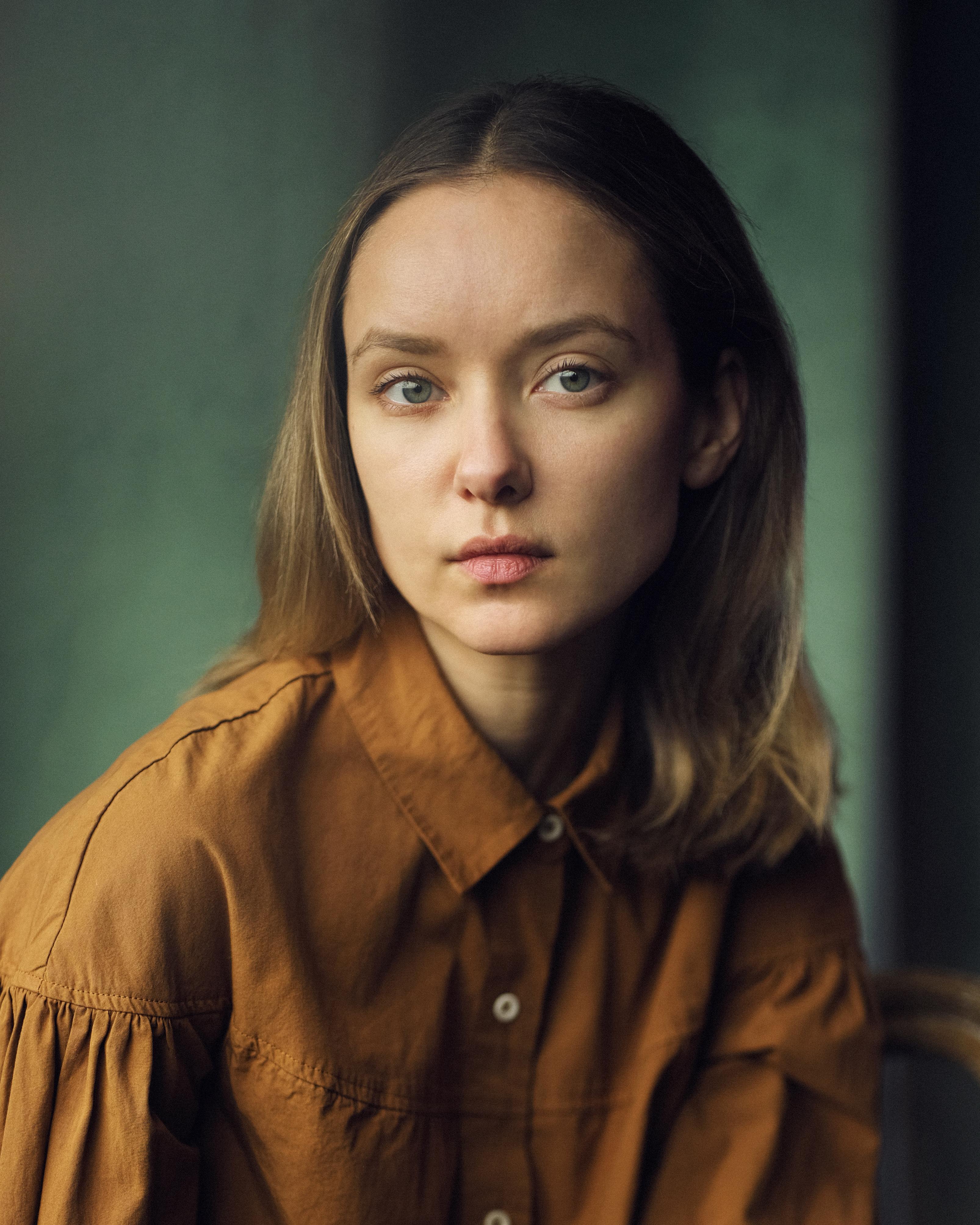 Alexandra Dowling image