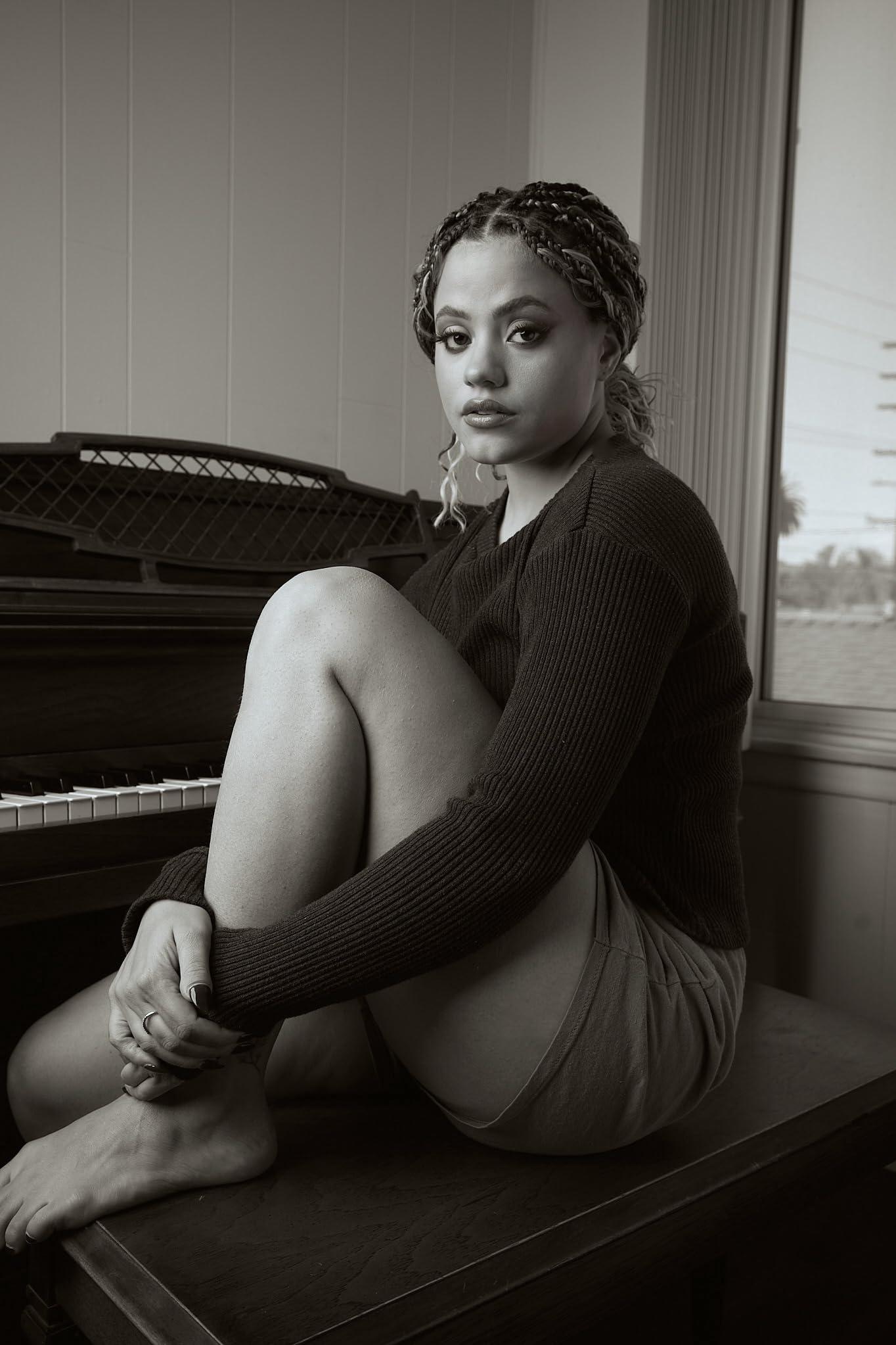 Sarah Jeffery image