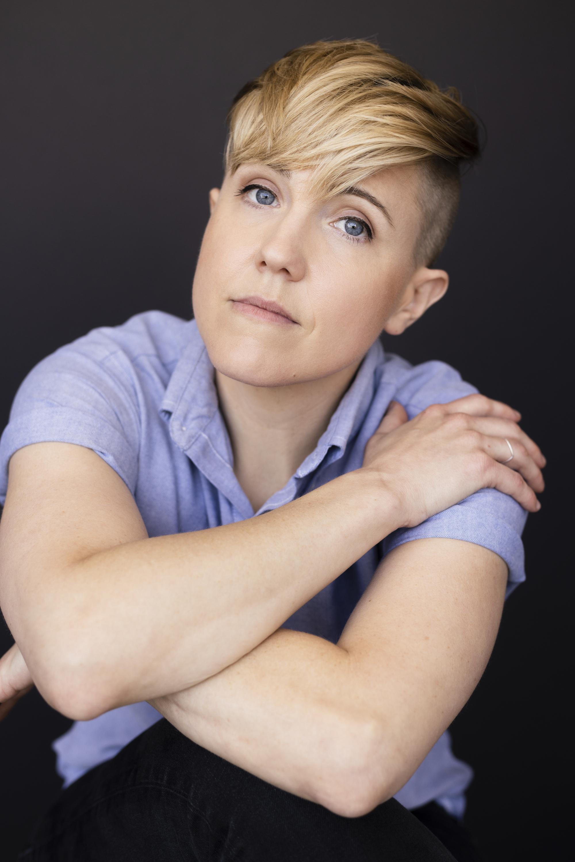 Hannah Hart image