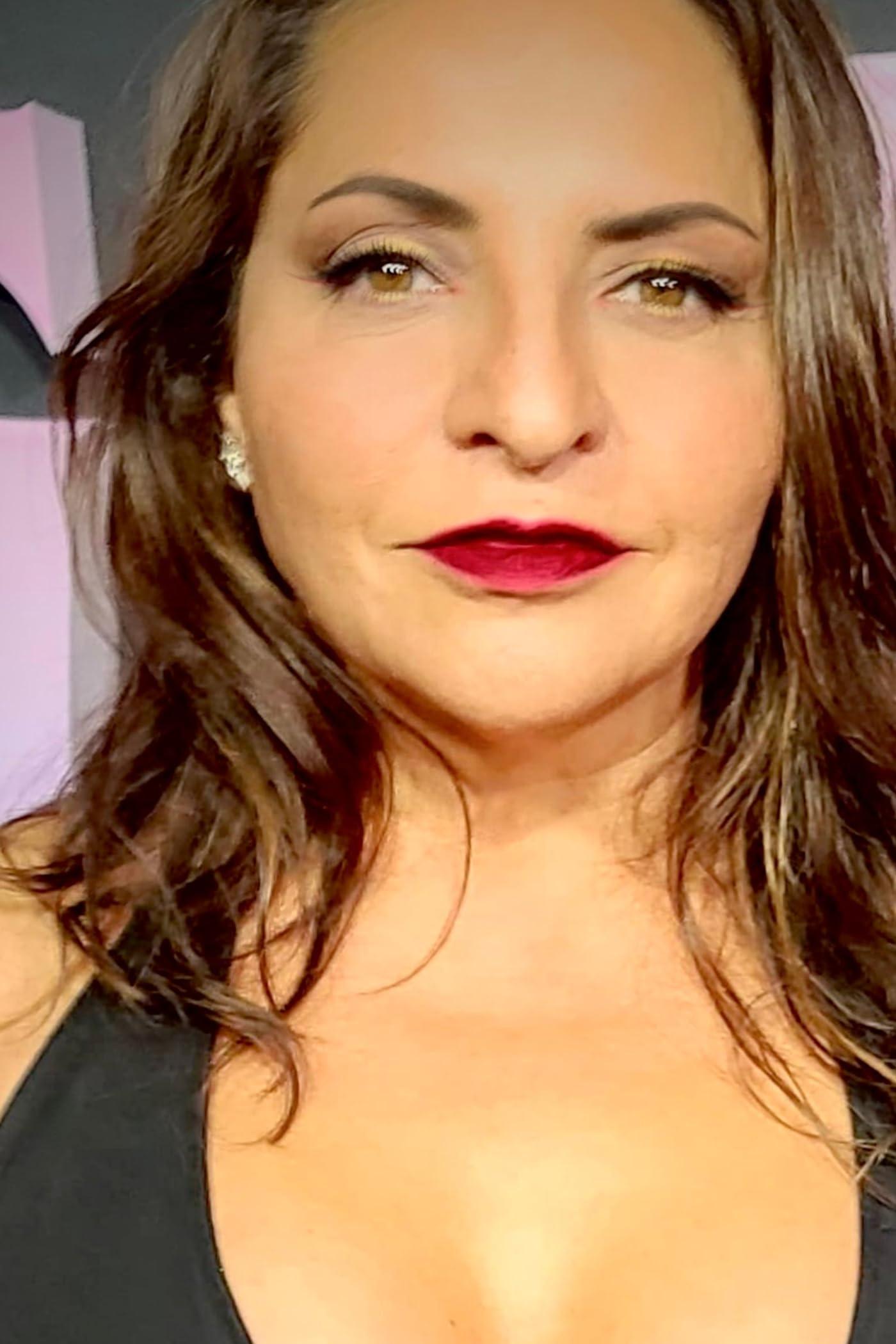 Veronica Falcón image