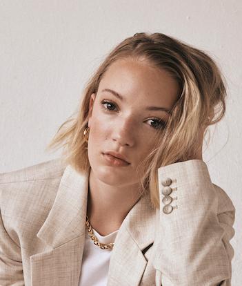 Raffiella Chapman image
