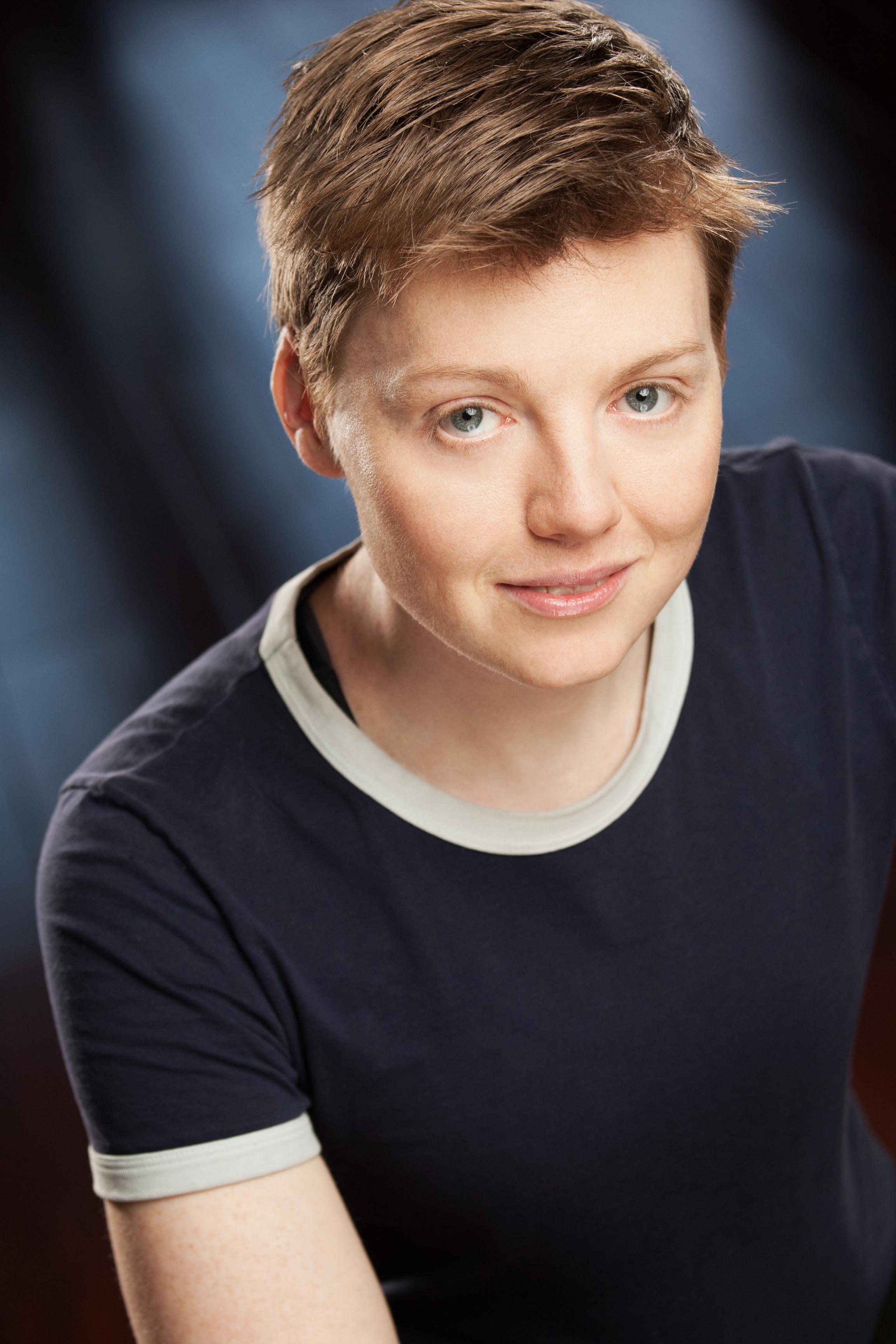 Amy Fox image