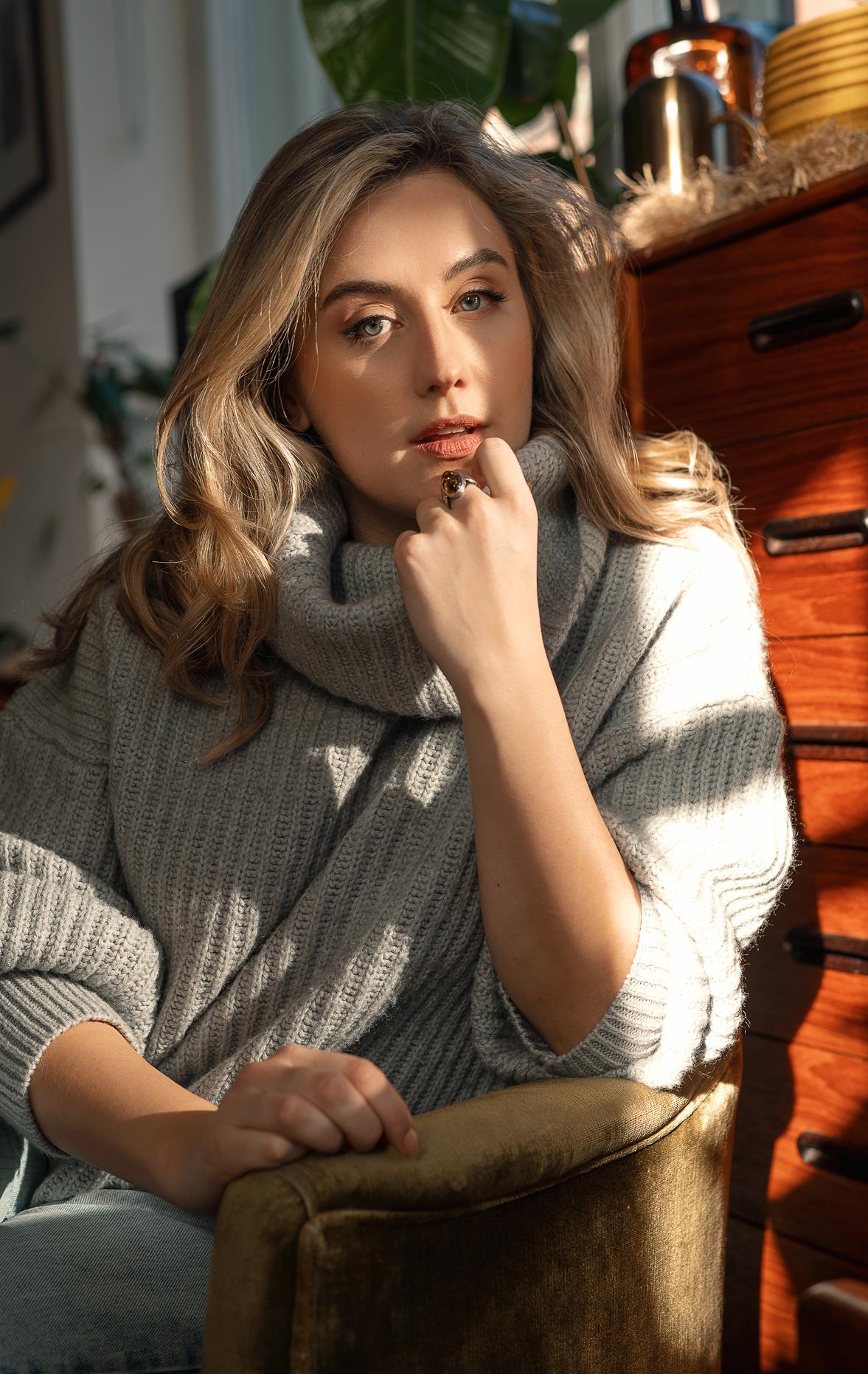 Gwynne Phillips image
