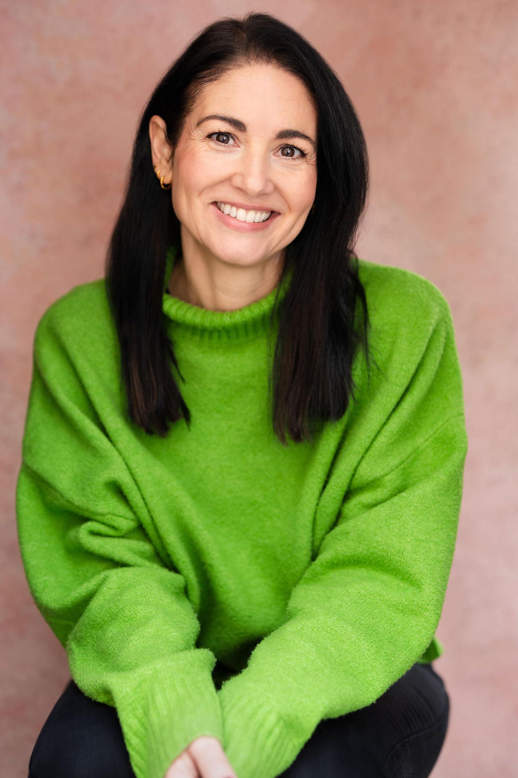 Julia Leyland image