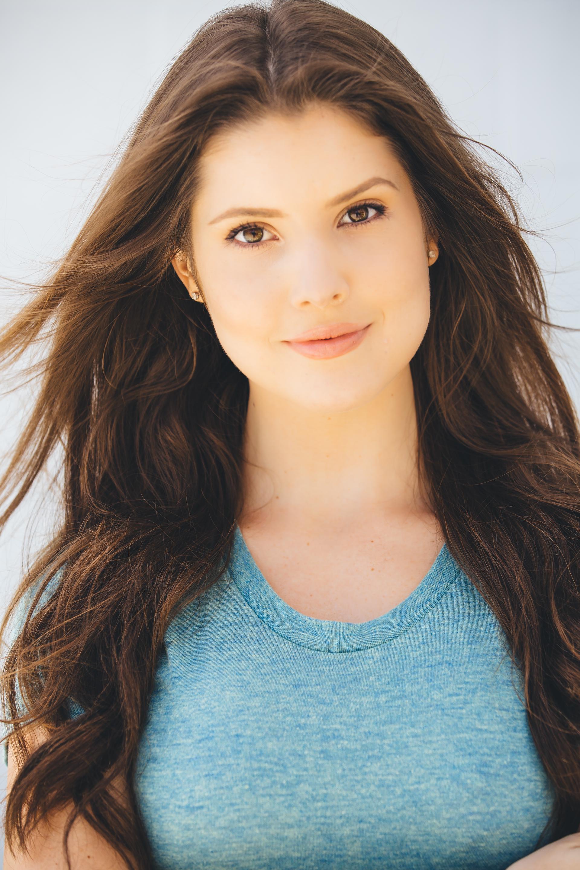 Amanda Cerny image