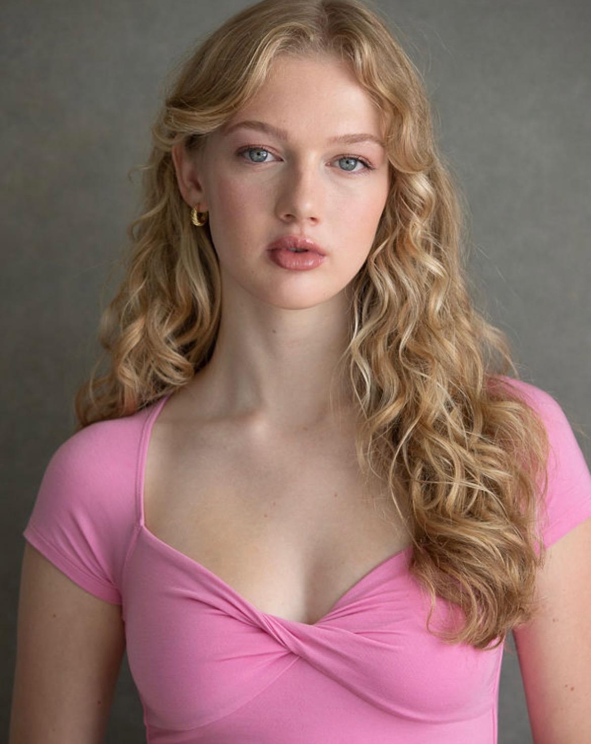 Sarah Abbott image