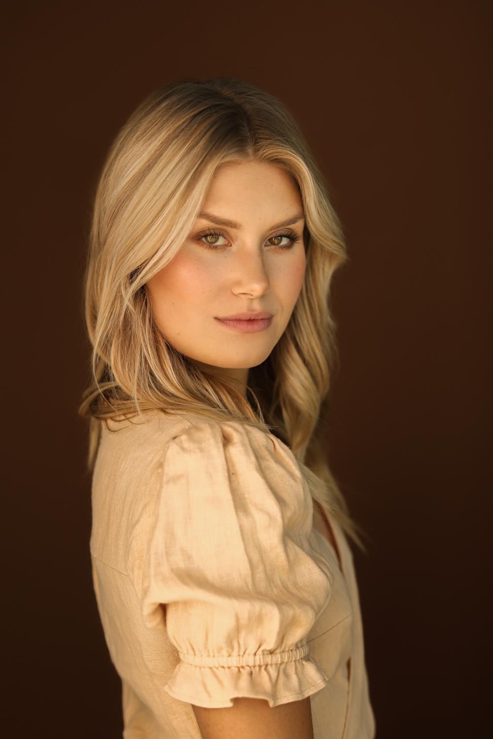 Natalie Sharp image